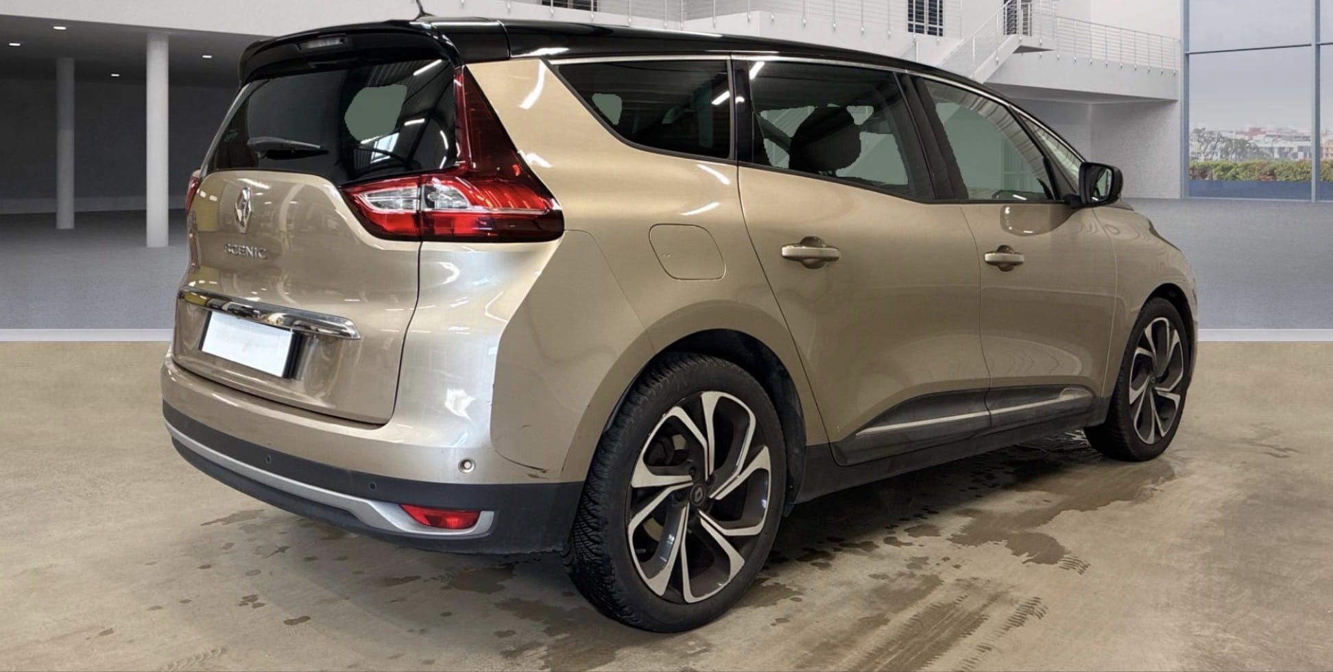 Renault Grand Scenic avec GPS