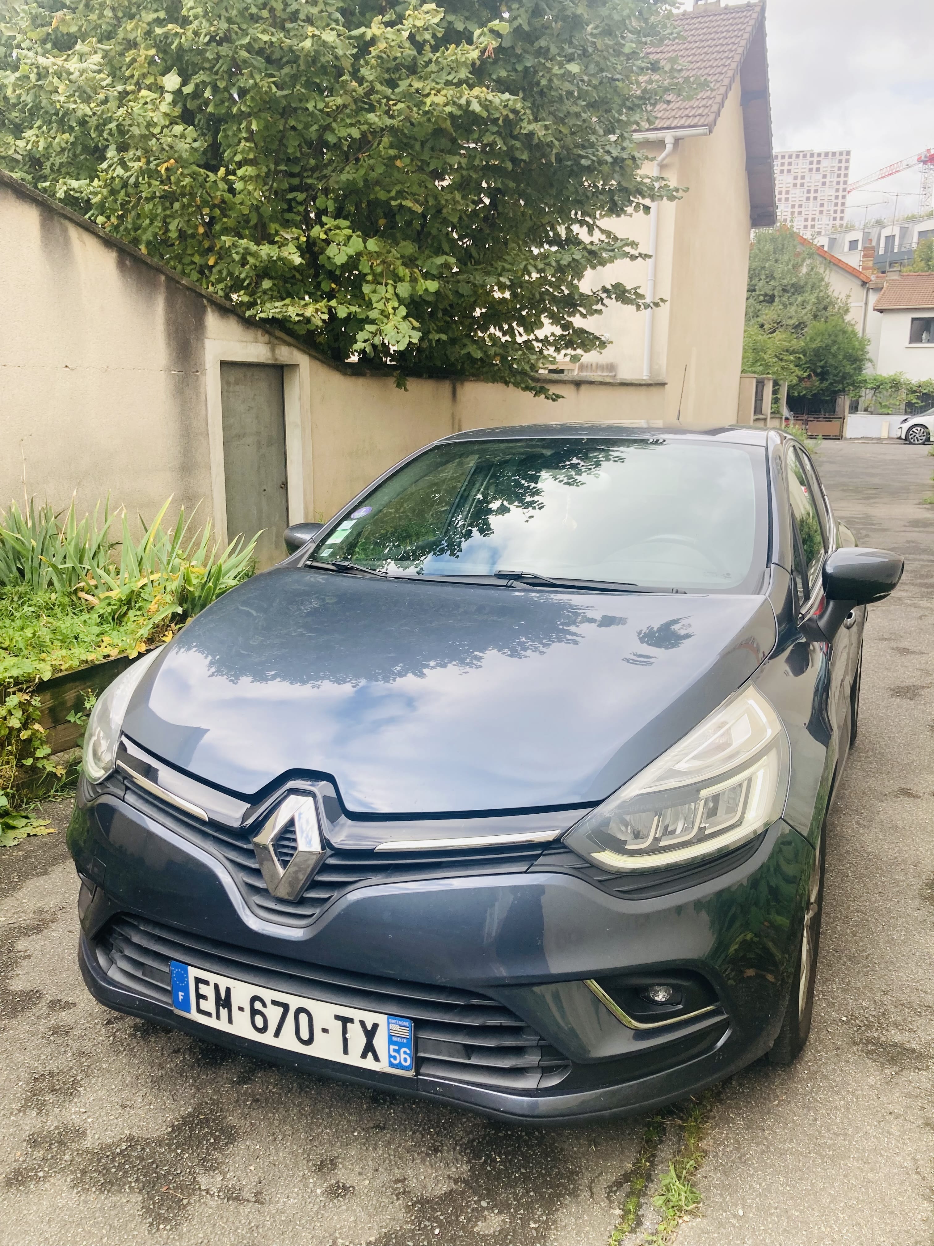 Renault Clio avec Siège bébé