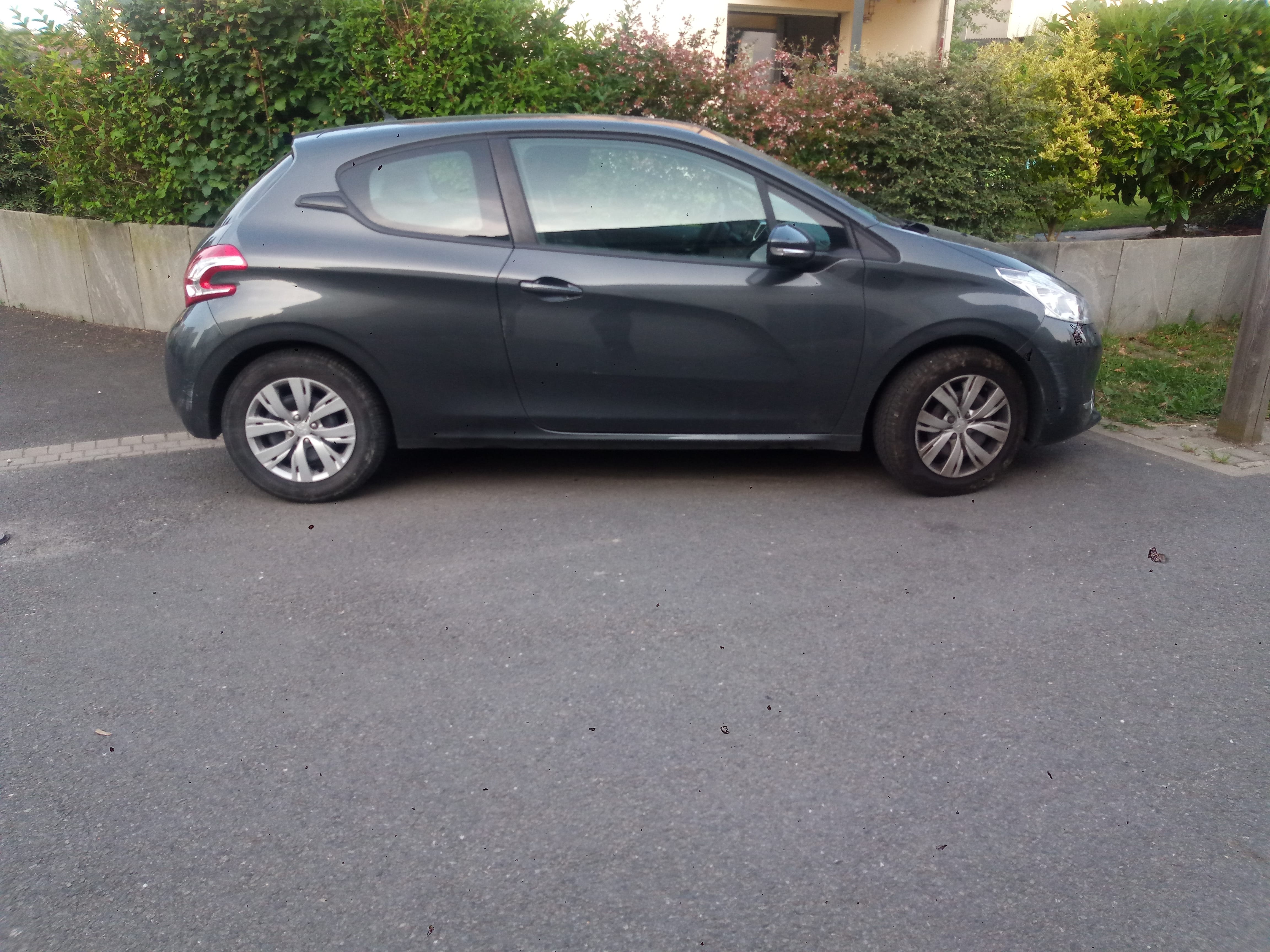 Peugeot 208 avec Climatisation