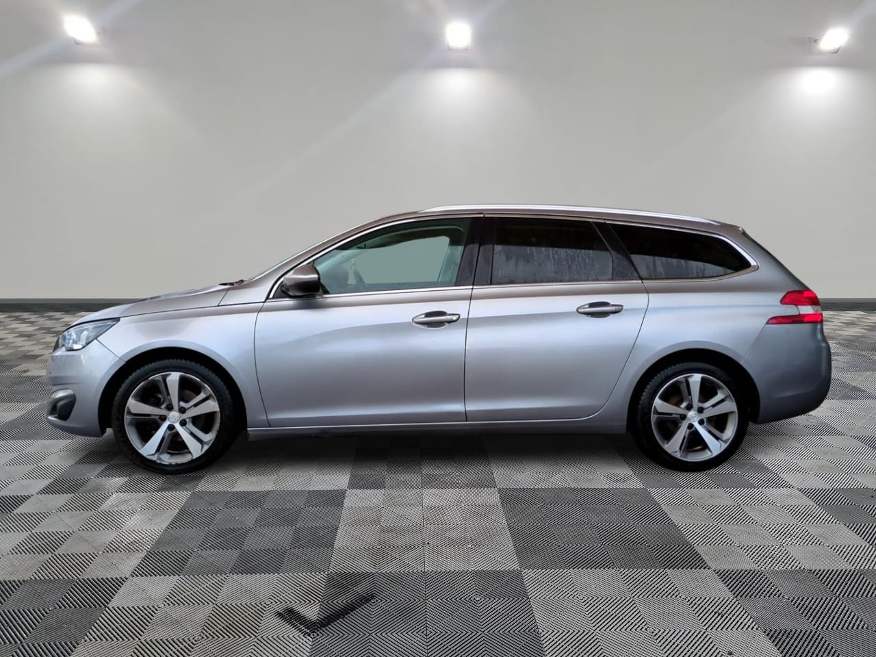 Peugeot 308 SW 1,2 130 essence avec GPS