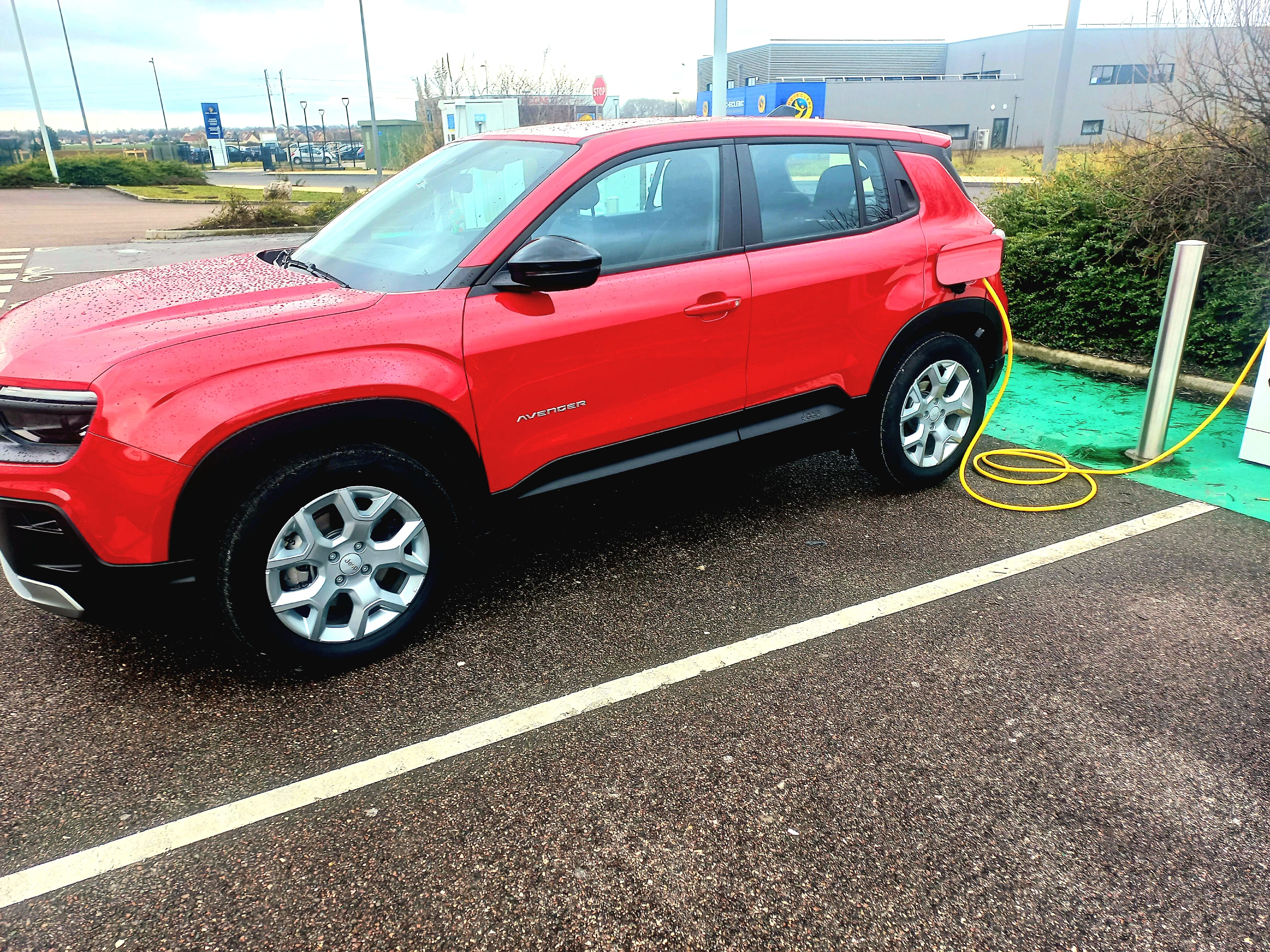 Jeep Avenger Électrique avec Climatisation