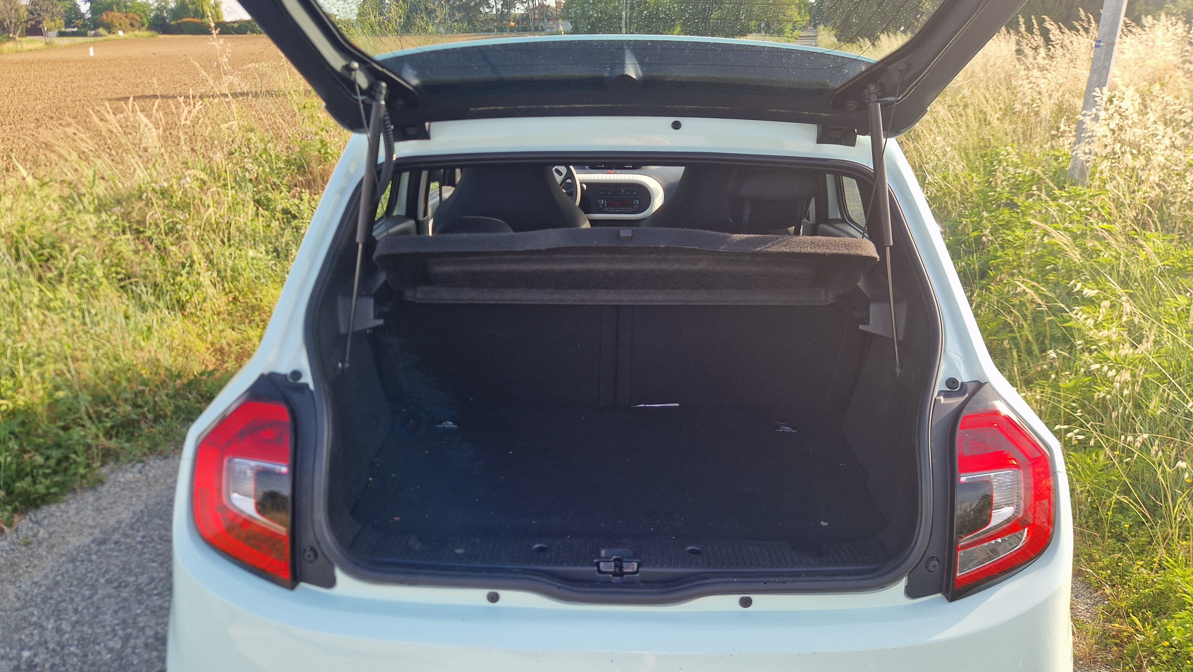 Renault Twingo III avec Entrée audio / iPod