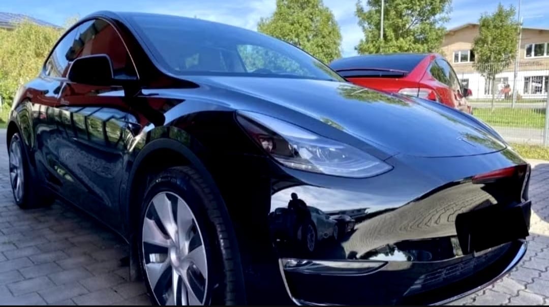 Tesla Model Y avec Audio Bluetooth