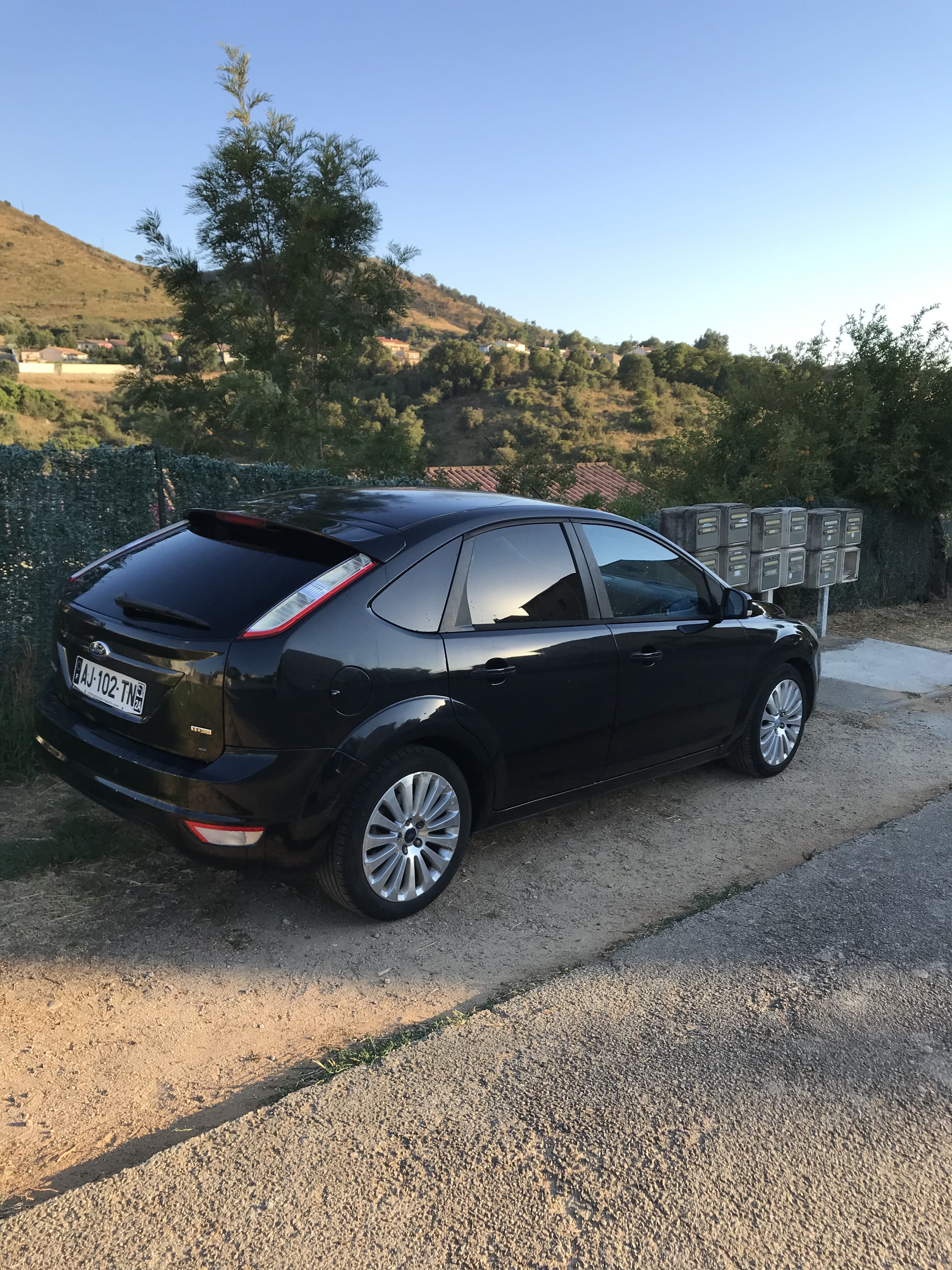 Ford Focus avec Entrée audio / iPod