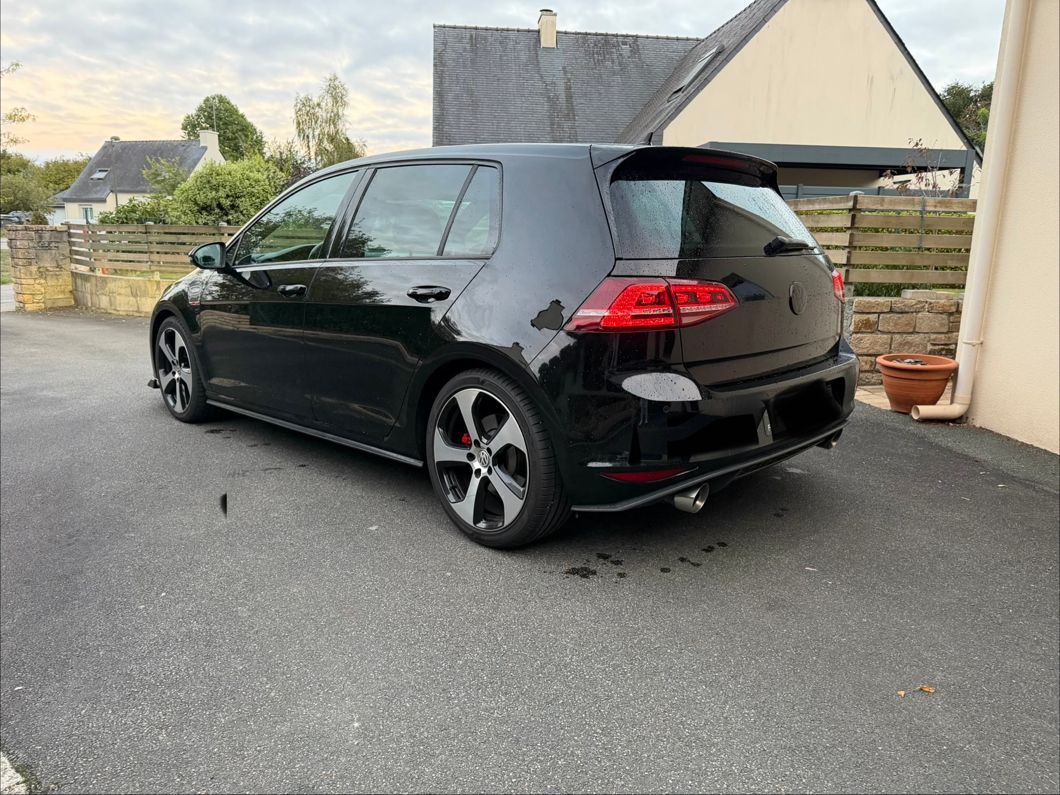 Volkswagen Golf avec GPS