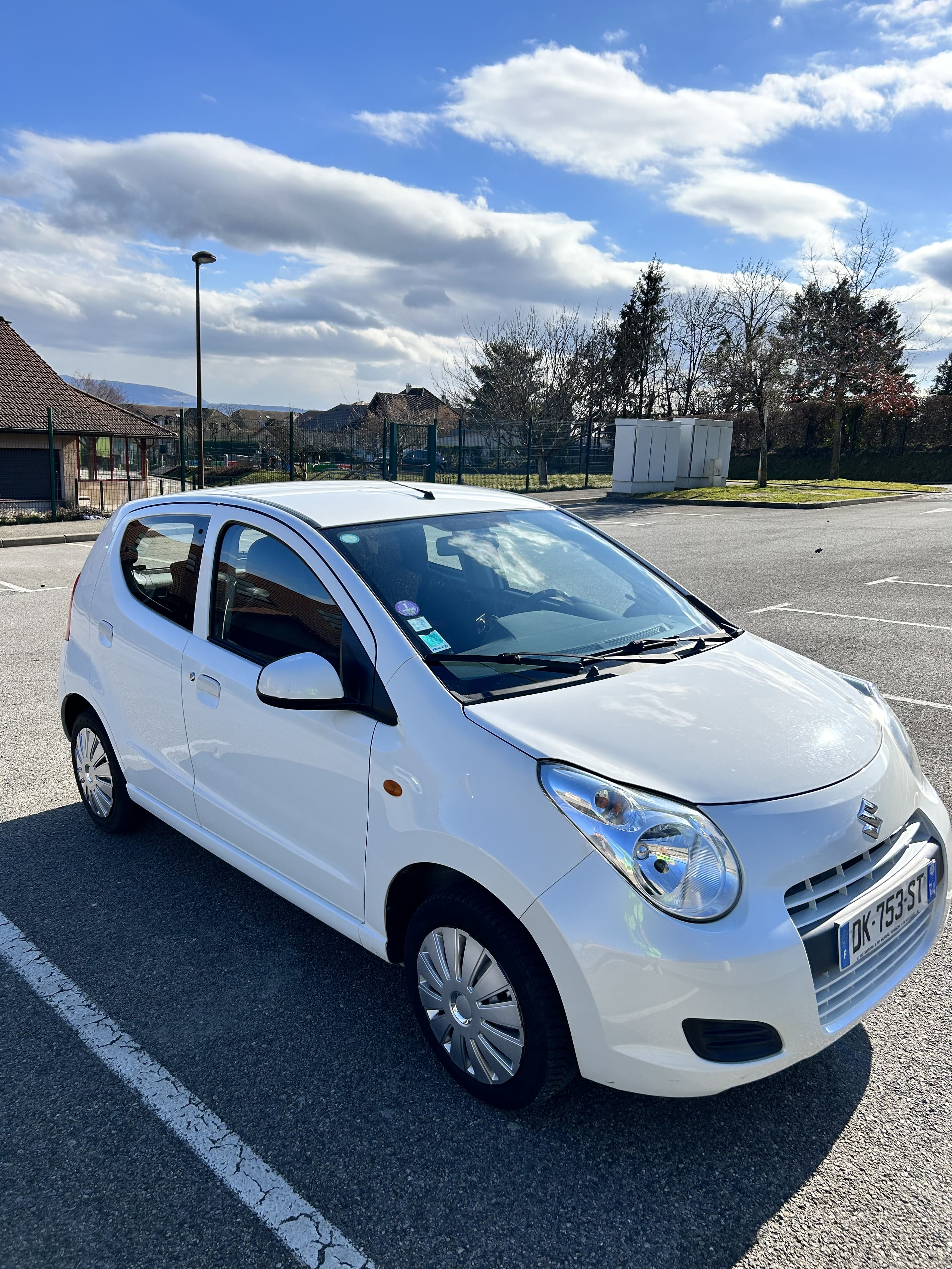 Suzuki Alto avec Siège bébé