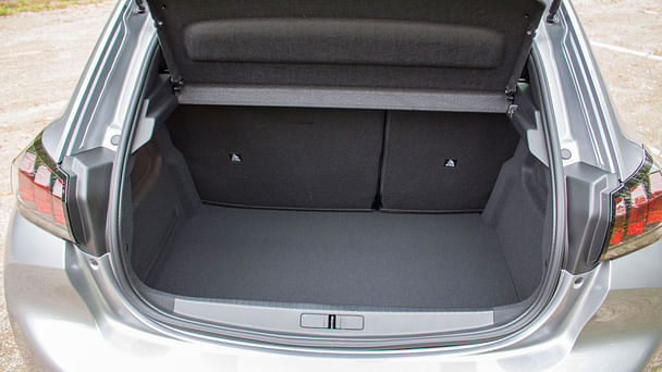 Peugeot 208 II Les tanneurs avec Accessible fauteuil roulant