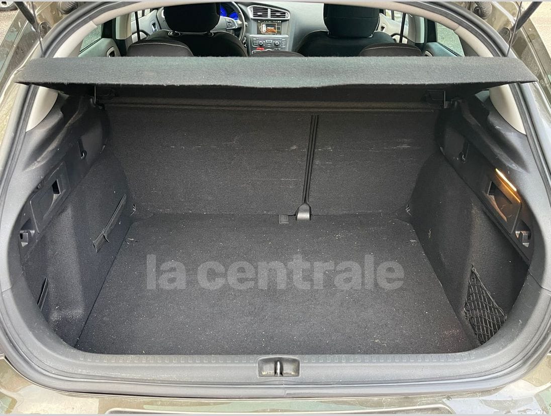 Citroen C4 Exclusive avec Entrée audio / iPod