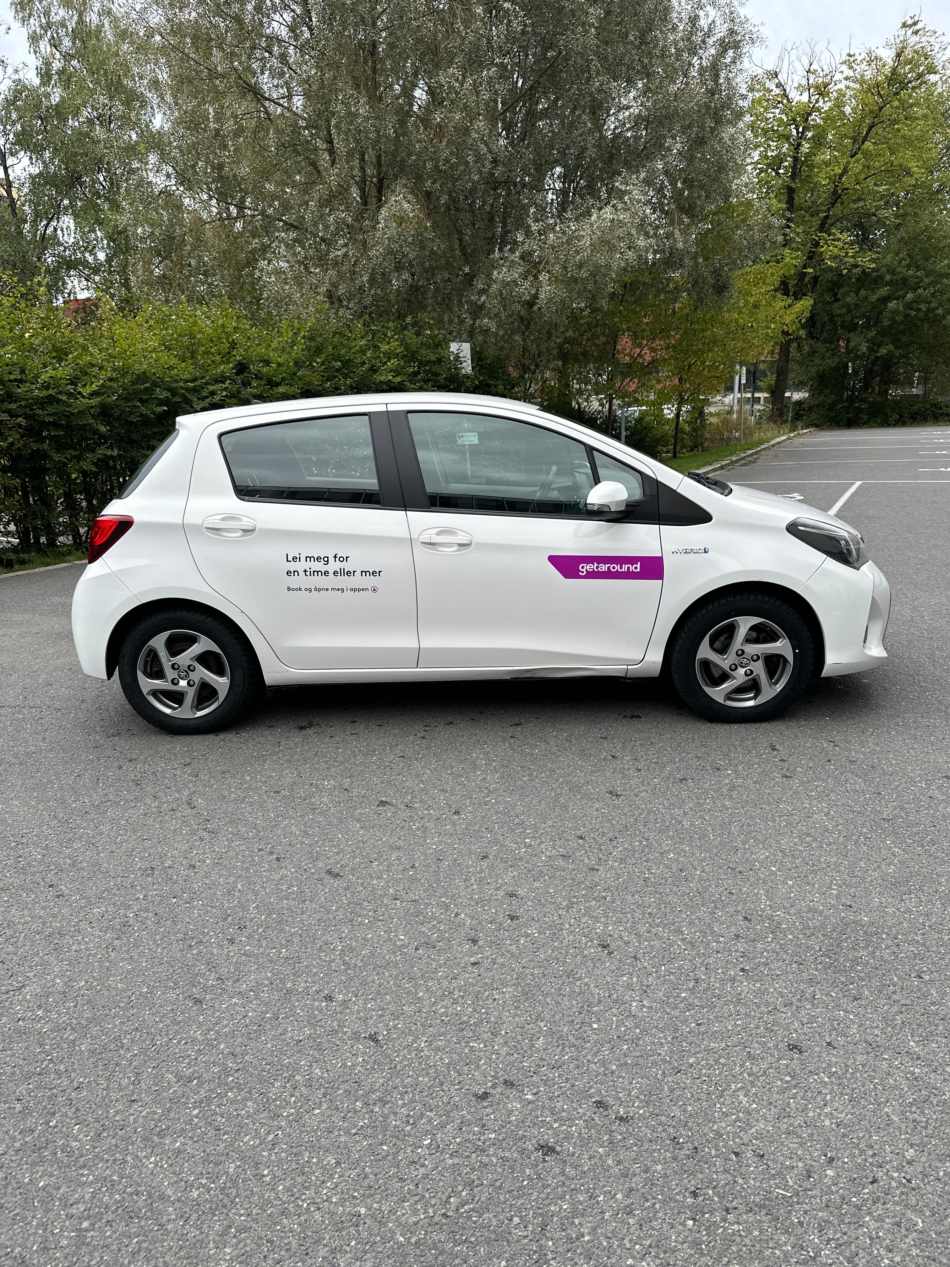 Toyota Yaris Hybrid, 2015, Blyfri 95 / Electric (hybrid), automatic
