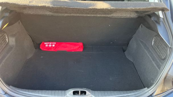 Peugeot 208 avec Entrée audio / iPod