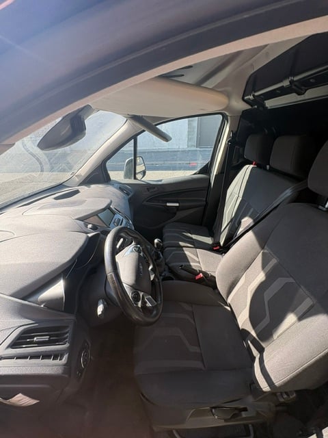 Ford Transit Connect avec GPS