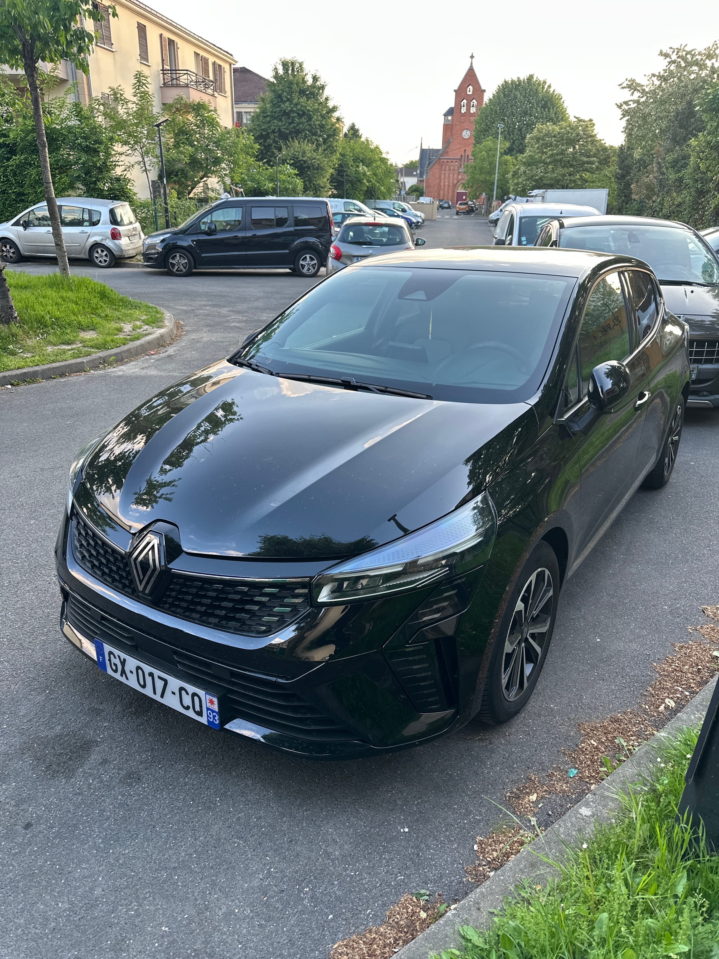 Renault Clio, 2024, Essence 98
