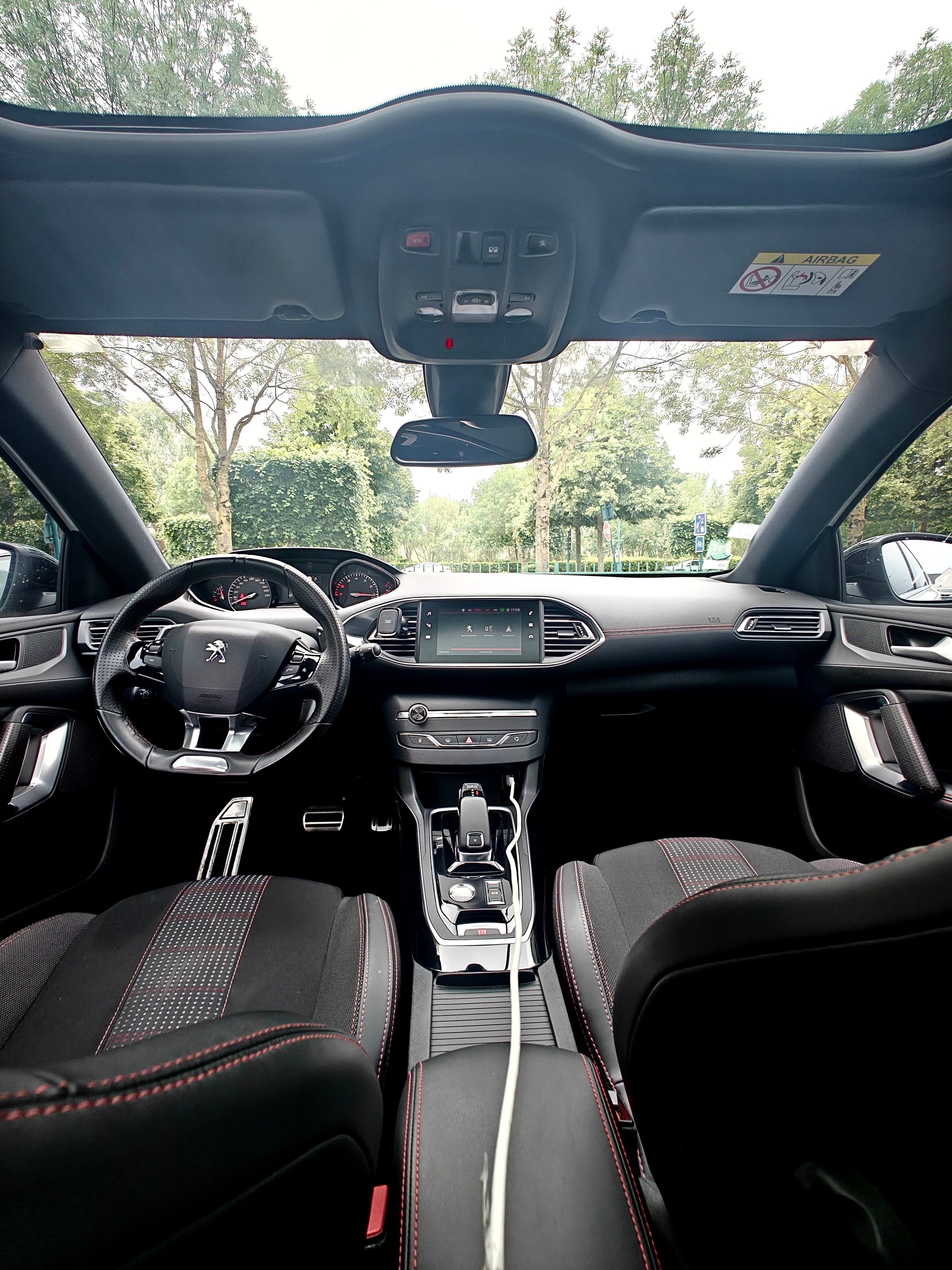 Peugeot 308 GT Line Auto Full option avec GPS
