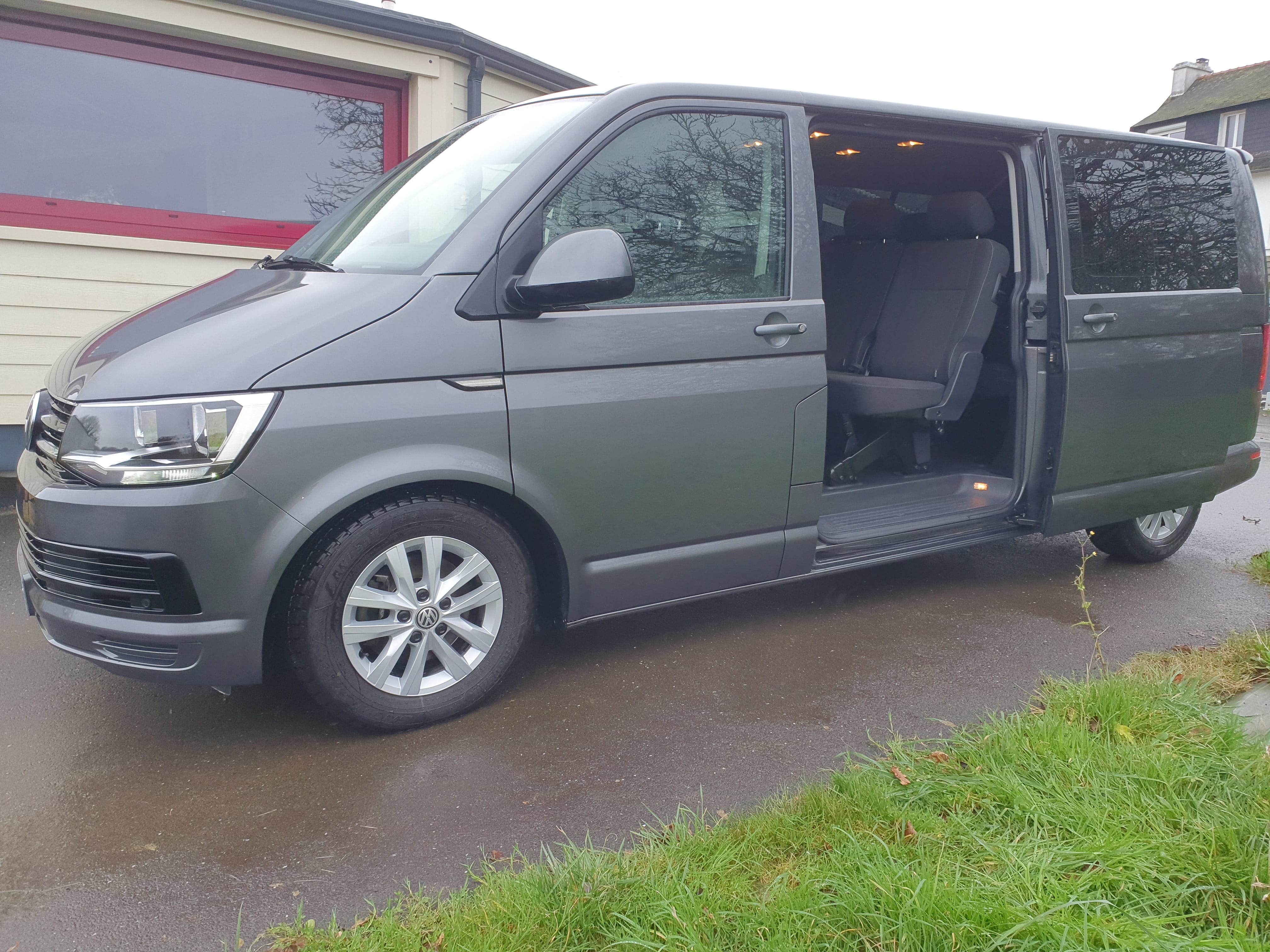 Volkswagen Transporter Combi 2.0 tdi 150 dsg avec GPS