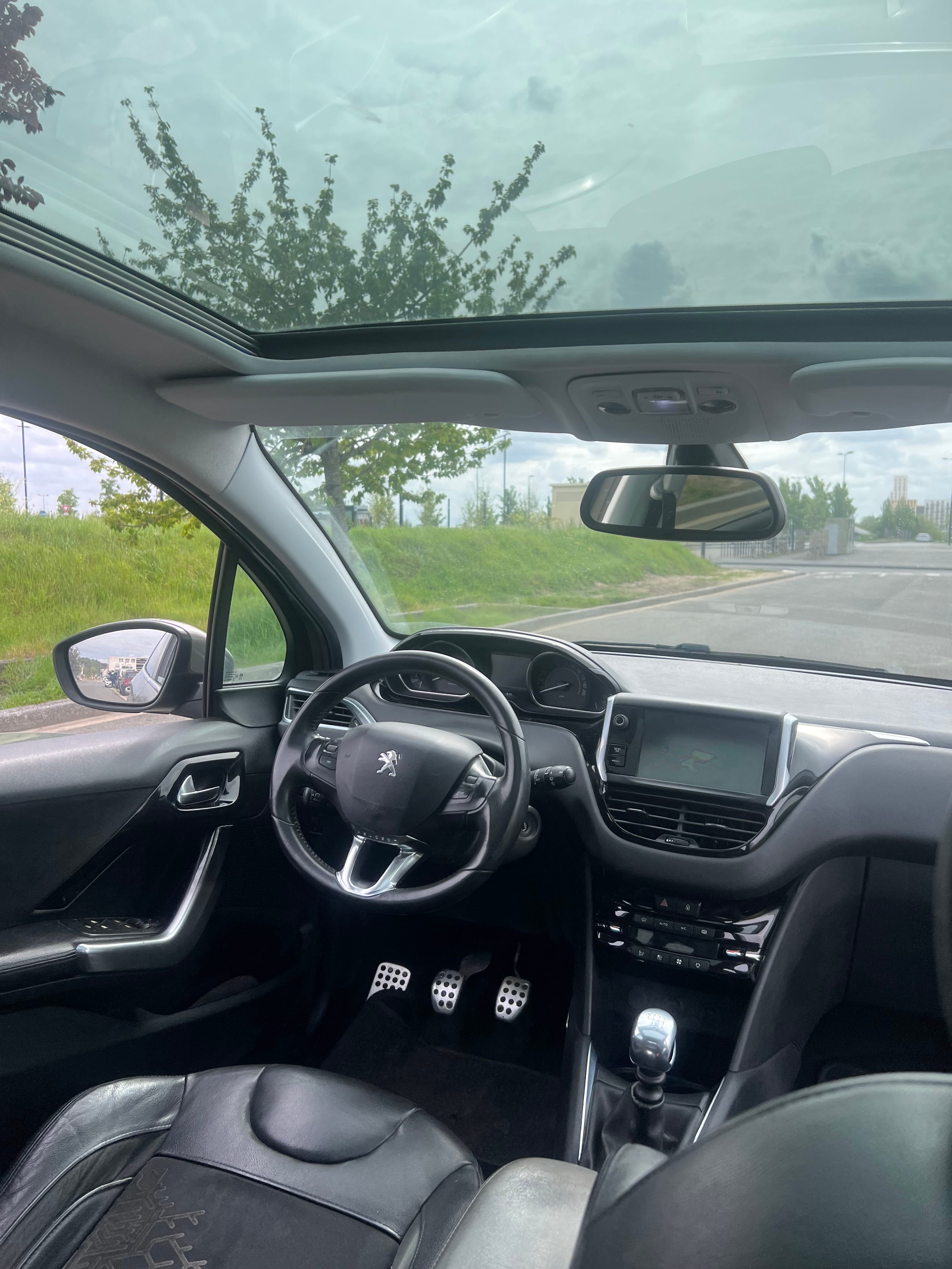 Peugeot 208 met Cruise control