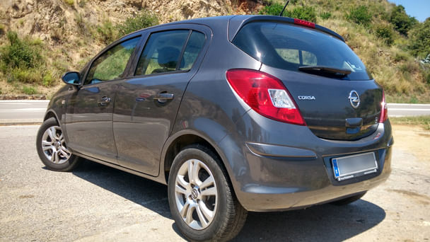 Opel Corsa Ecomotive con Entrada de Audio/iPod