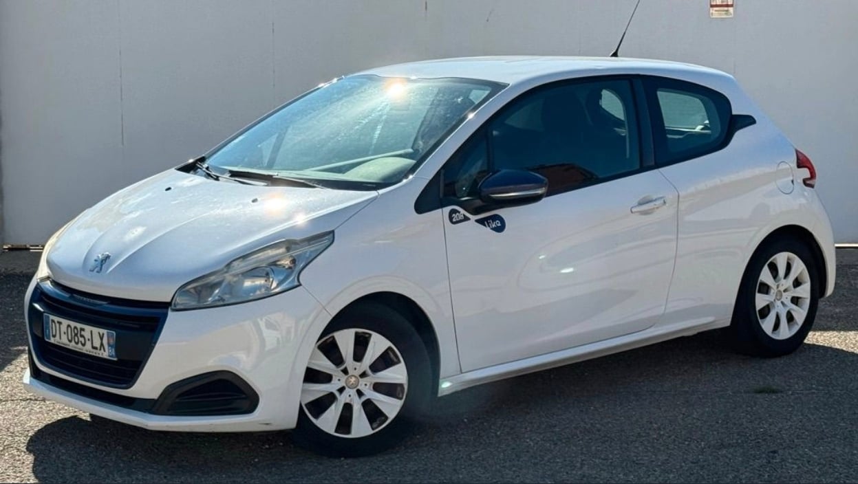 Peugeot 208, 2015, Essence 95