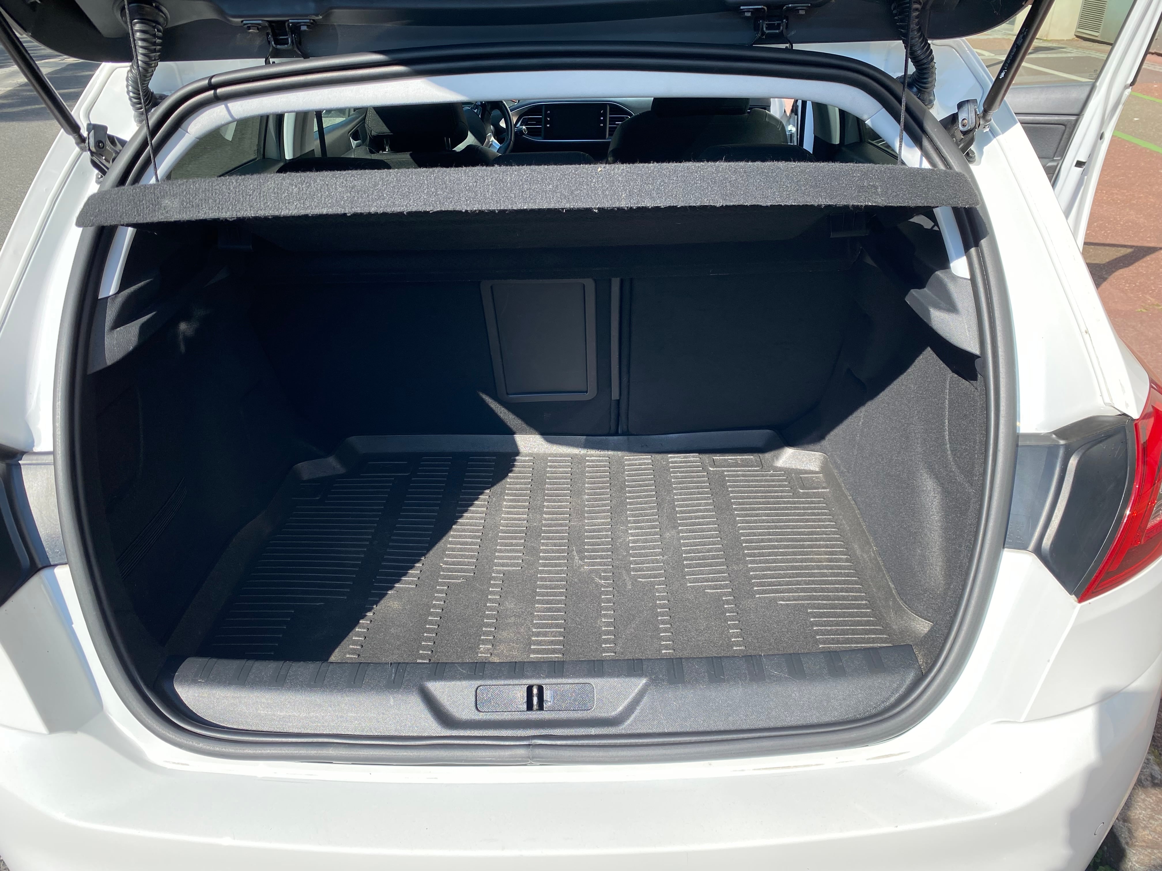 Peugeot 308 Essence avec GPS