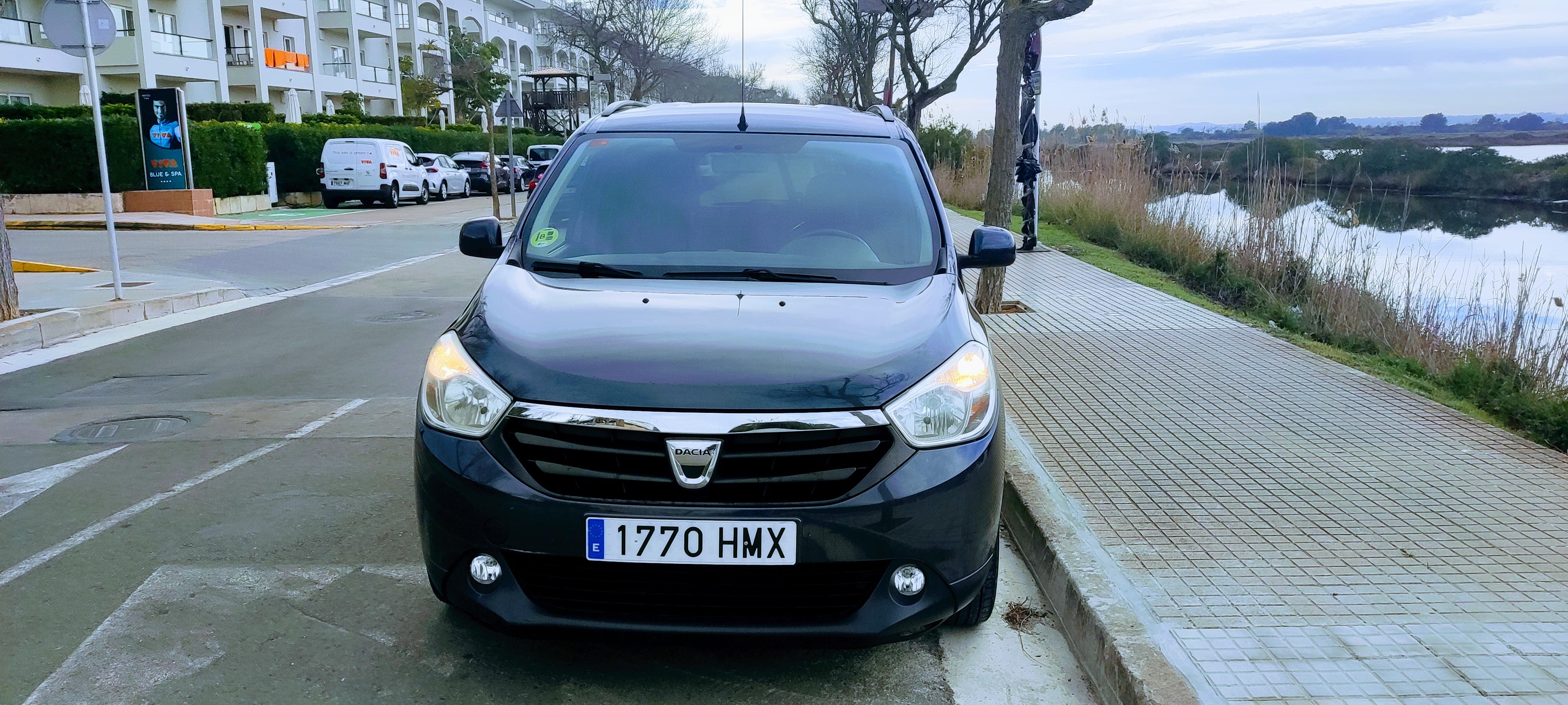 Dacia Lodgy con Silla infantil