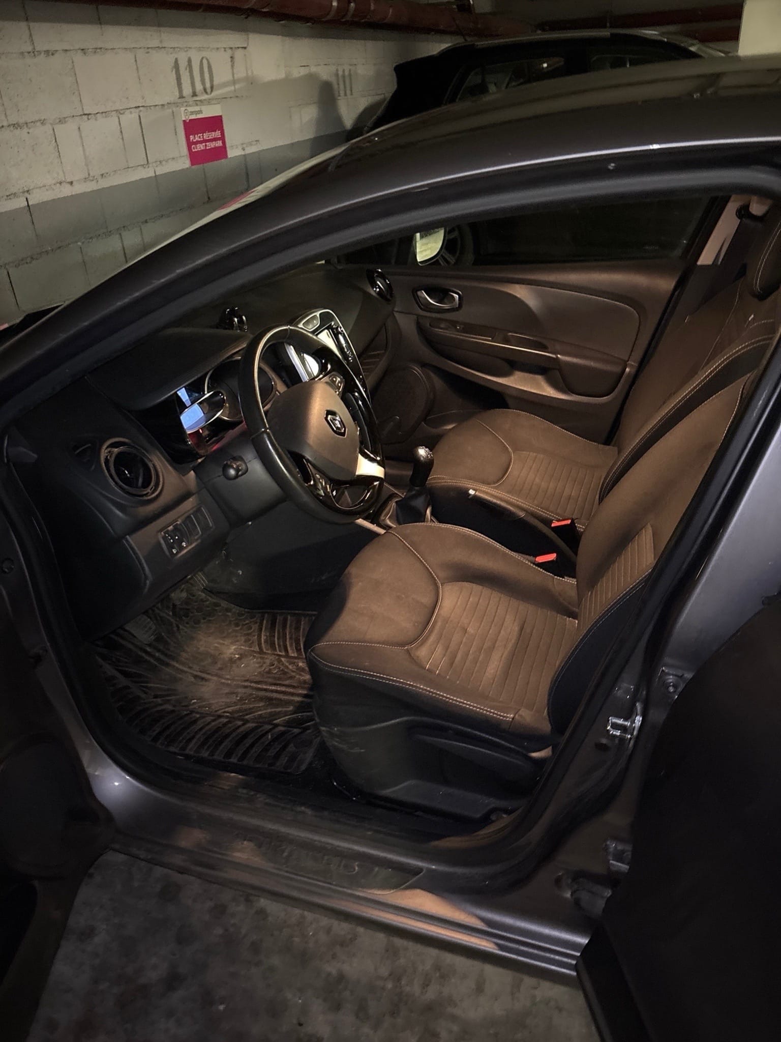 Renault Clio DY388TS avec Audio Bluetooth