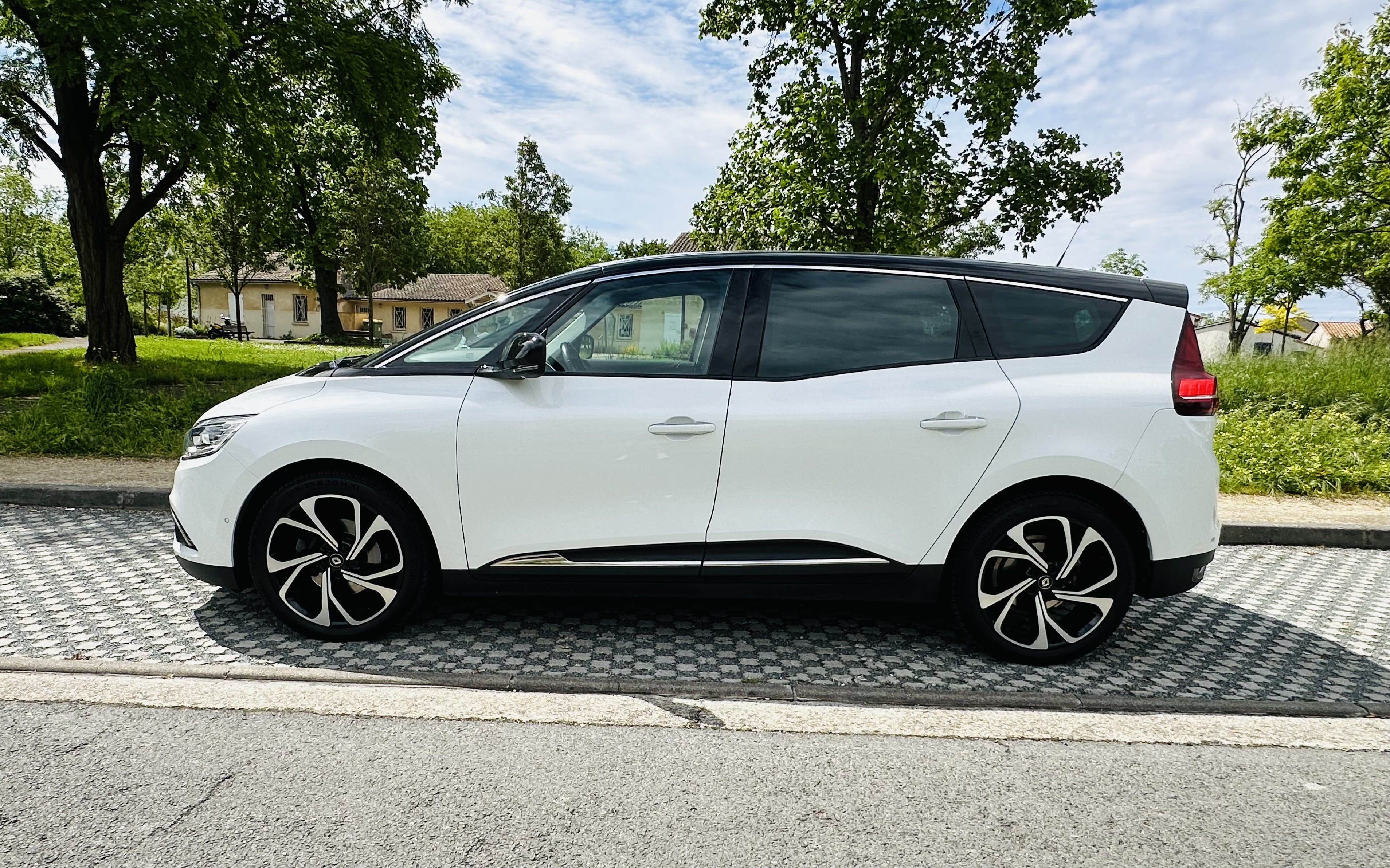 Renault Grand Scenic avec Climatisation