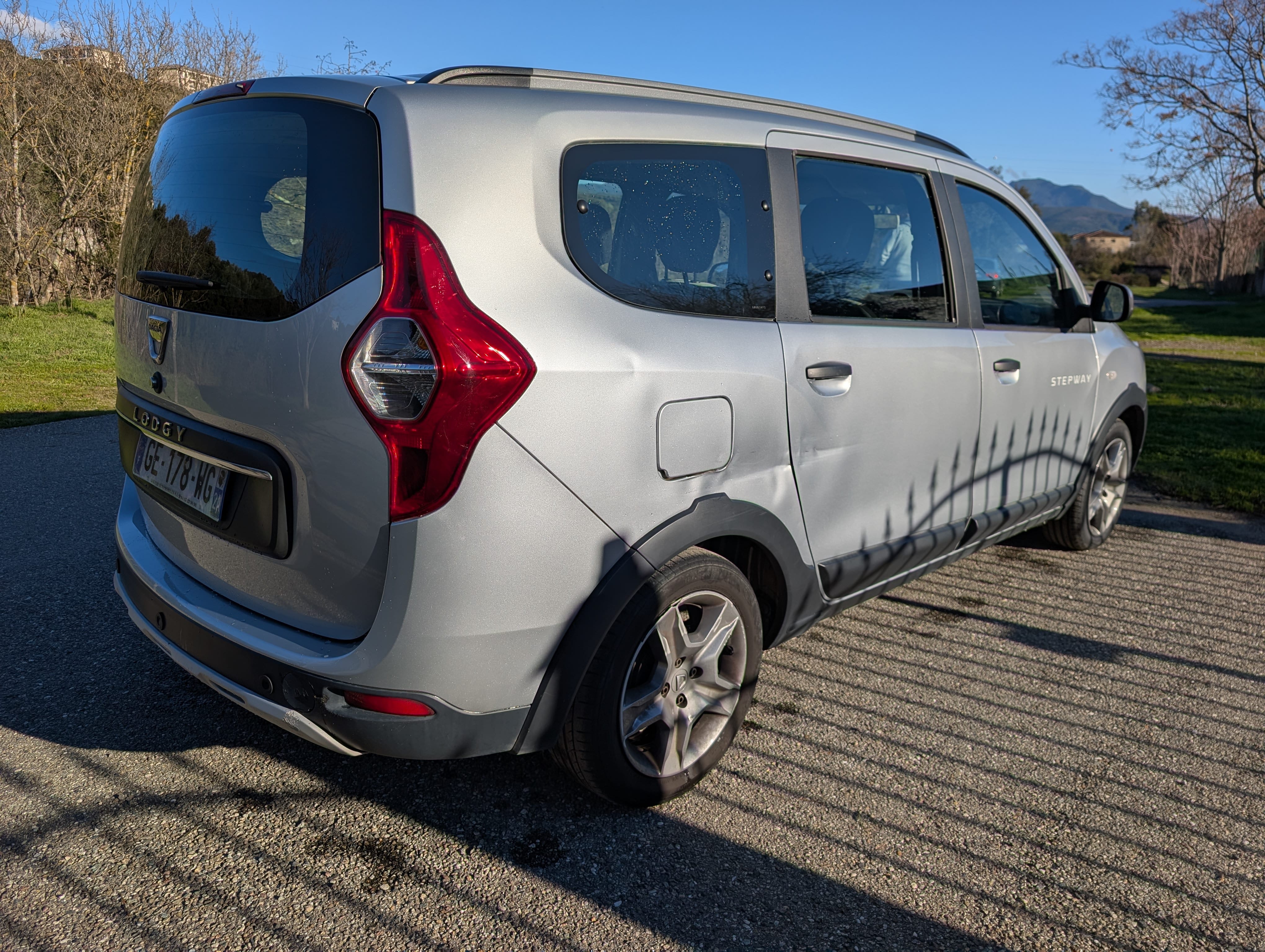 Dacia Lodgy avec Siège bébé