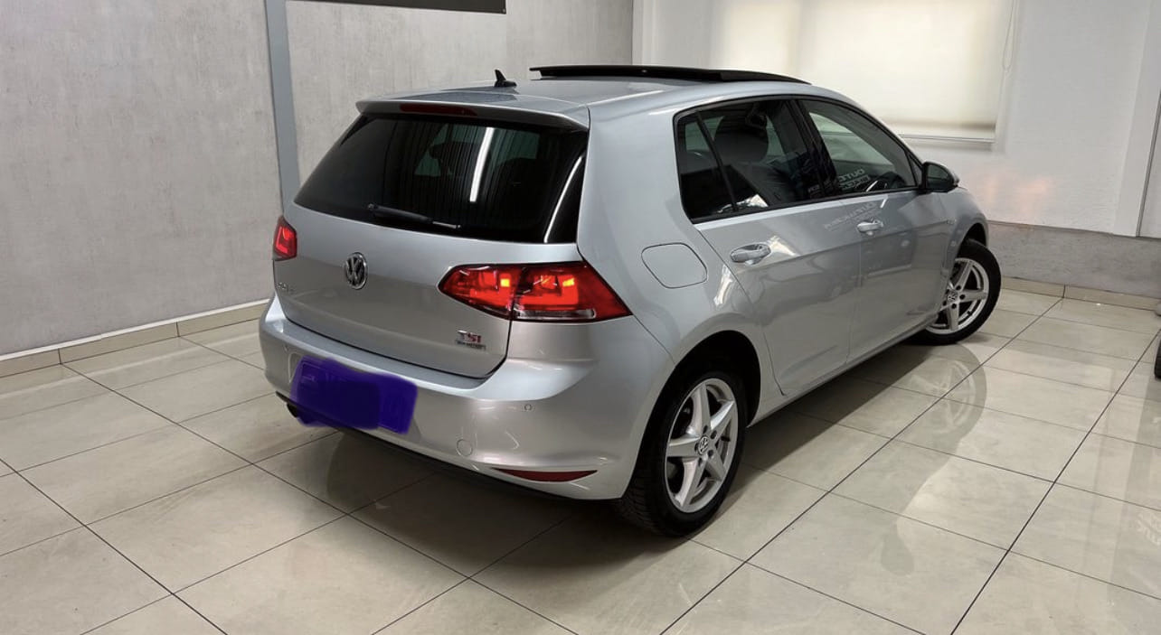 Volkswagen Golf avec Siège bébé