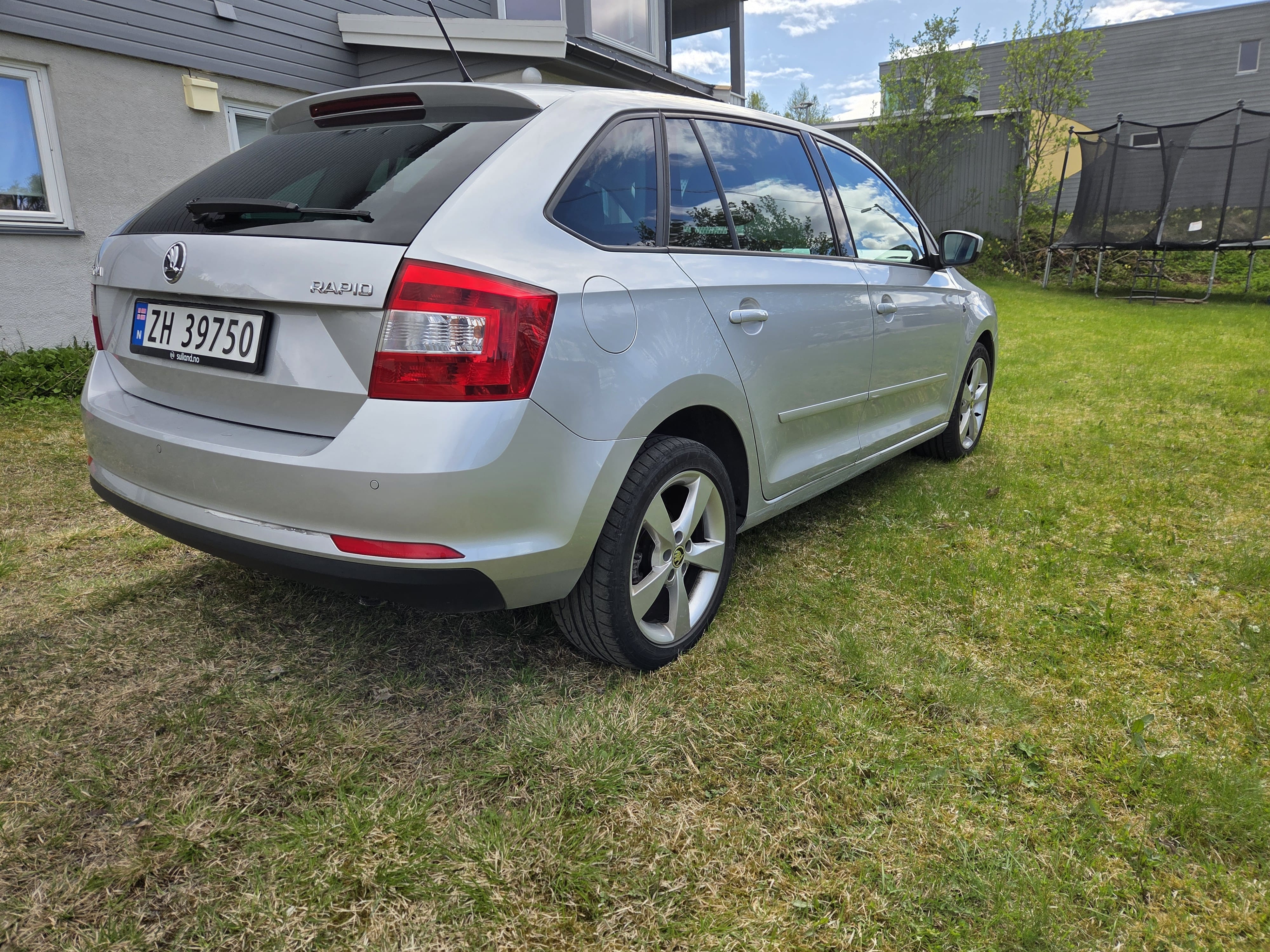 Skoda Rapid Spaceback med Cruisekontroll