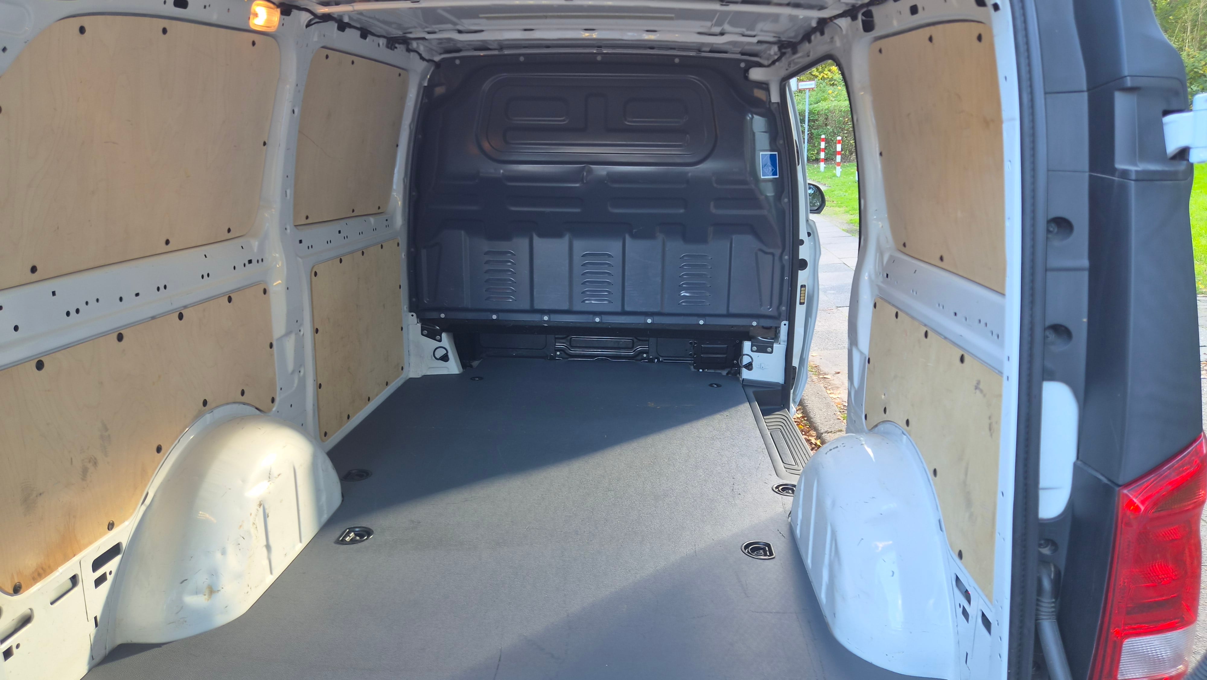 Mercedes-Benz Vito 114 CDI mit Autoradio