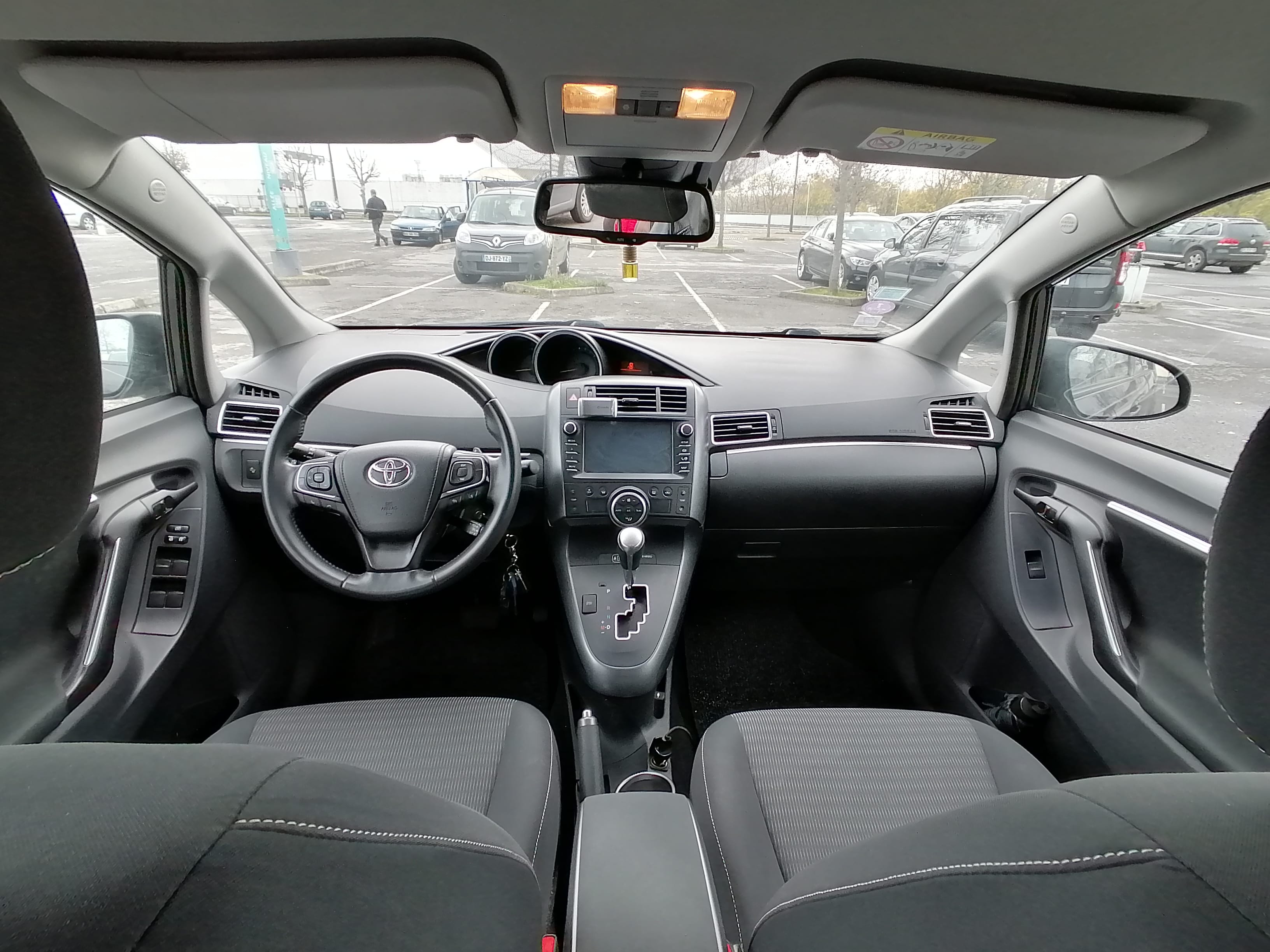 Toyota Verso avec Entrée audio / iPod