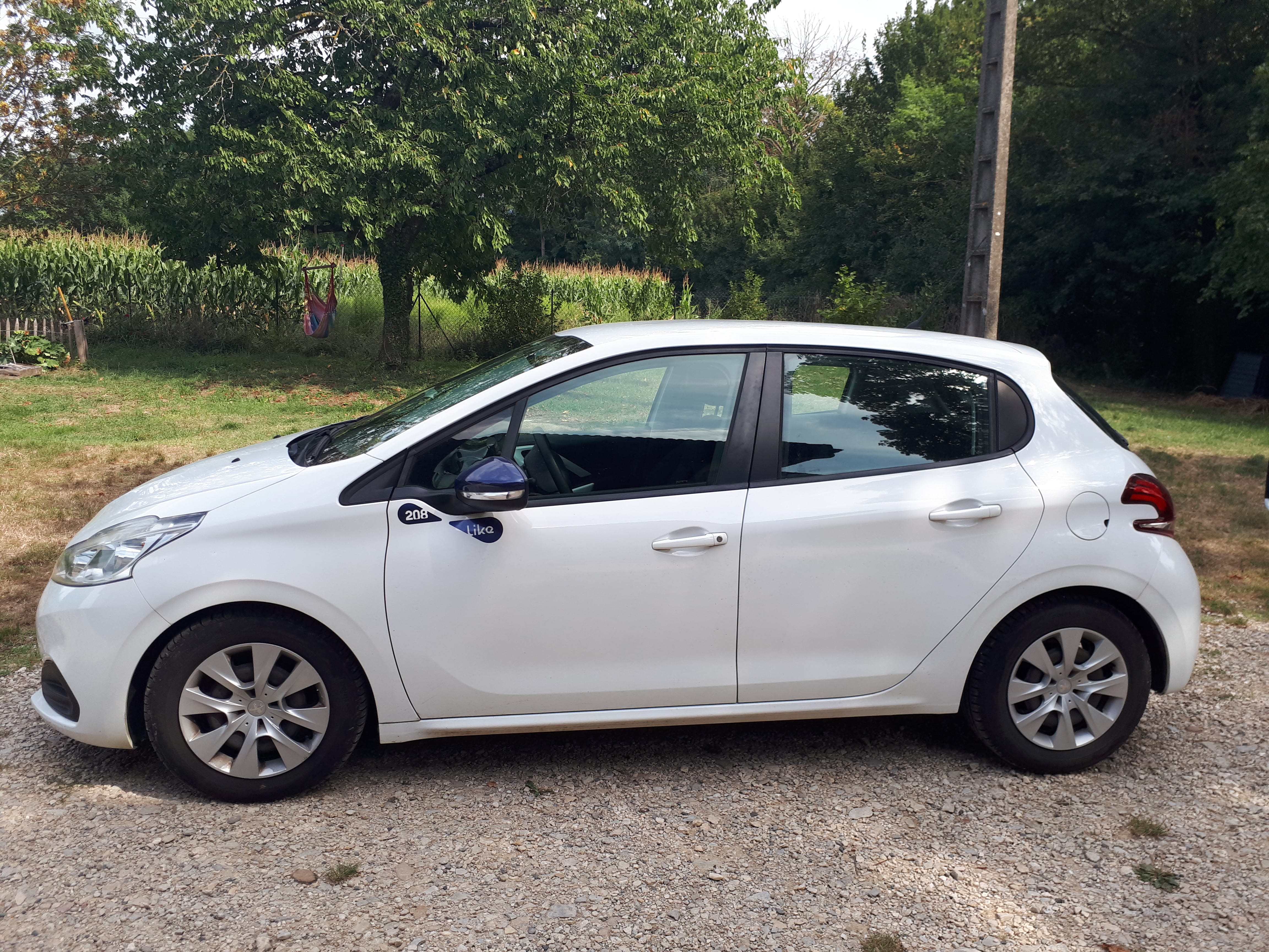 Peugeot 208, 2017, Essence 95