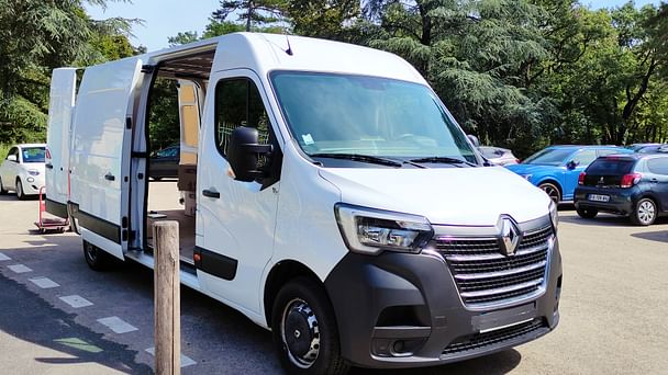 Renault Master 13m3 L3H2 parking gratuit, Diable+Couvertures+Sangles