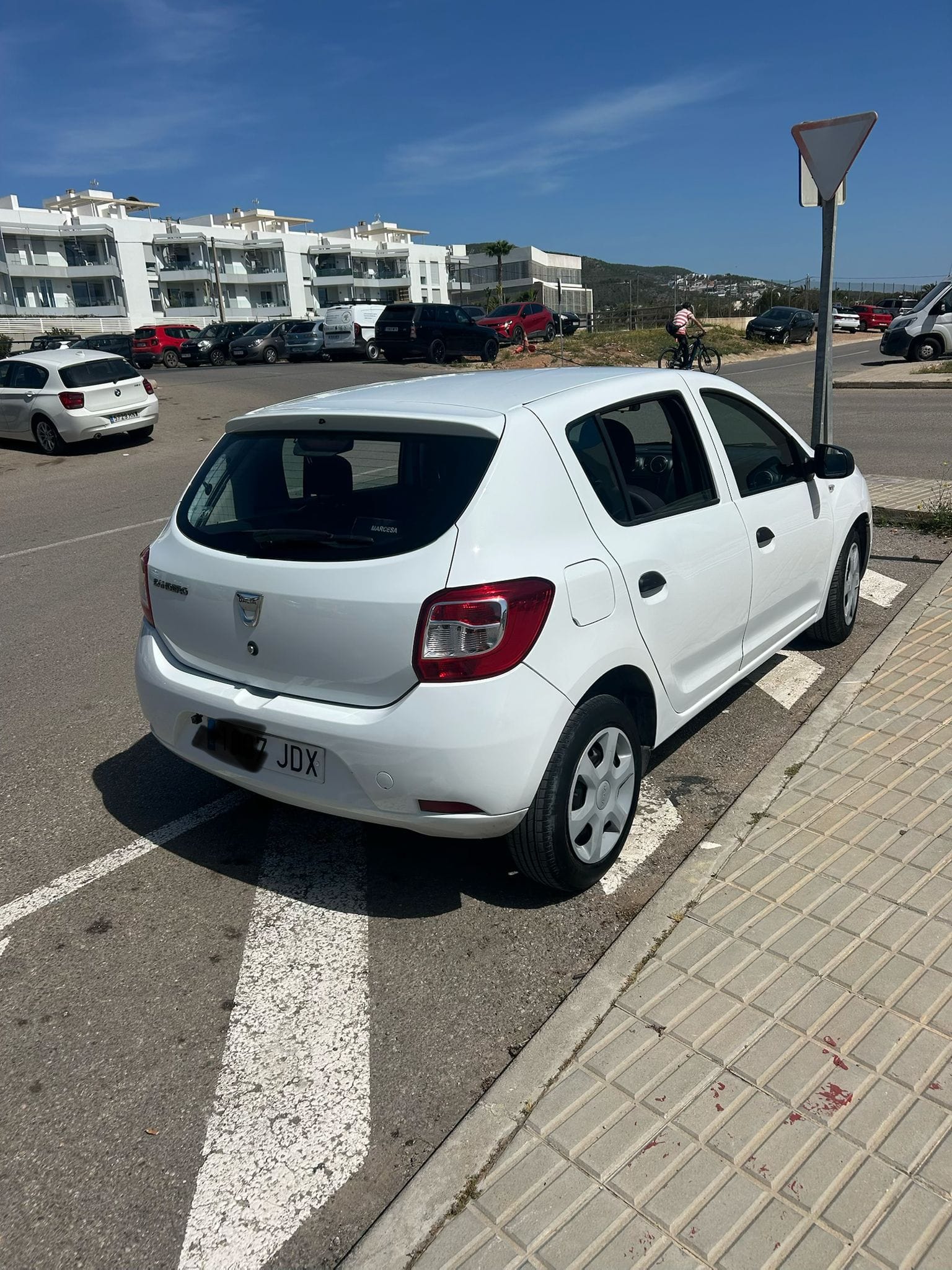 Dacia Sandero 1.0 con Aire acondicionado