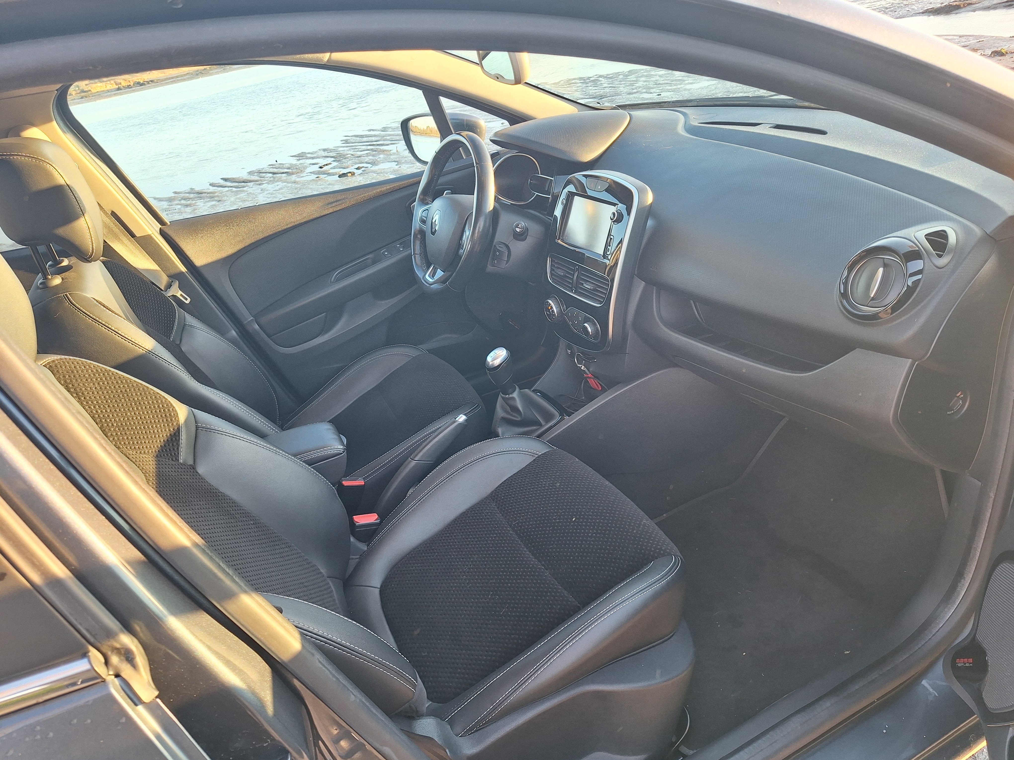 Renault Clio Estate 2018 avec Port USB