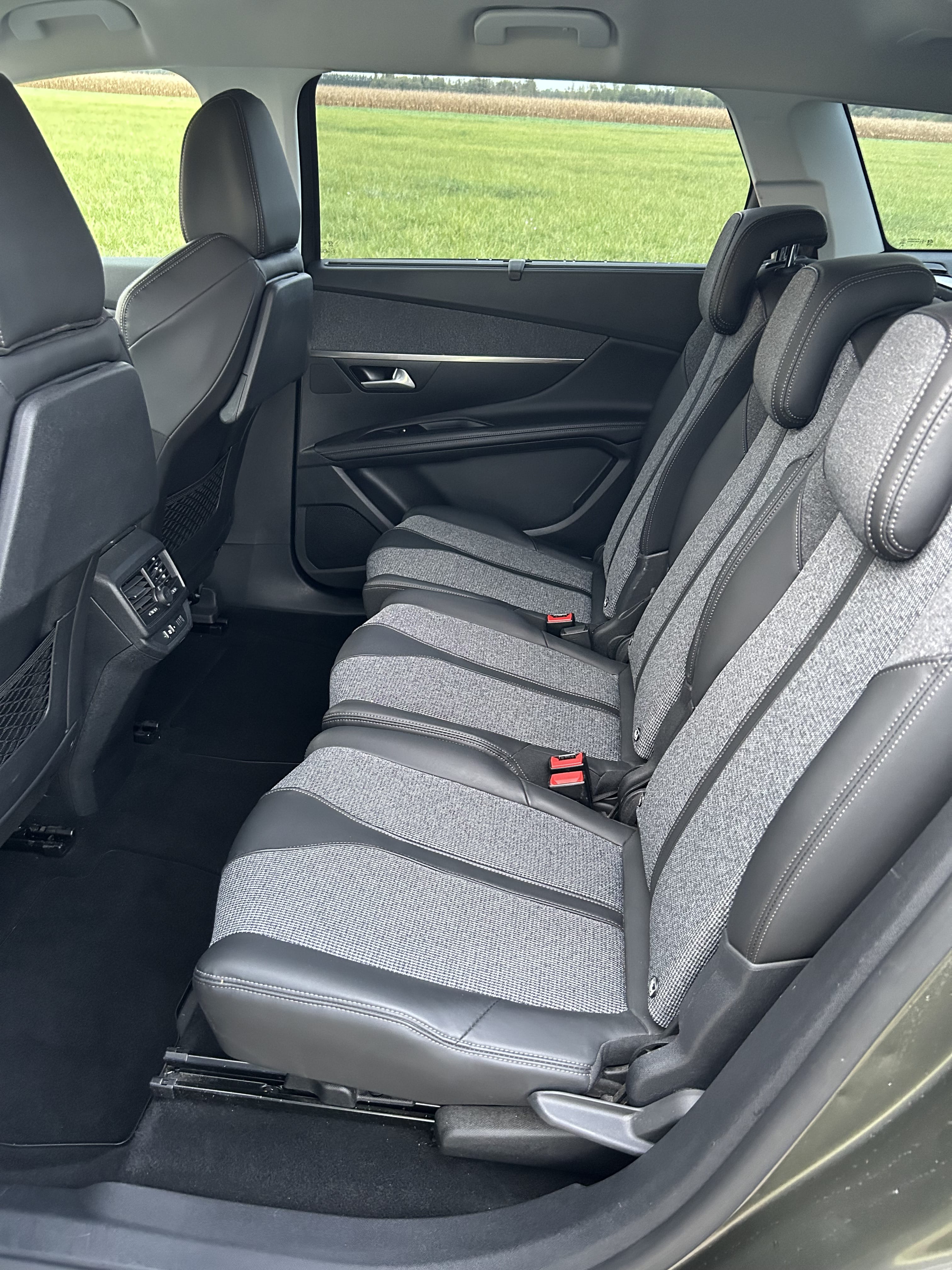 Peugeot 5008 Allure Business 1.5 HDi 130 ch EAT8 avec Apple CarPlay