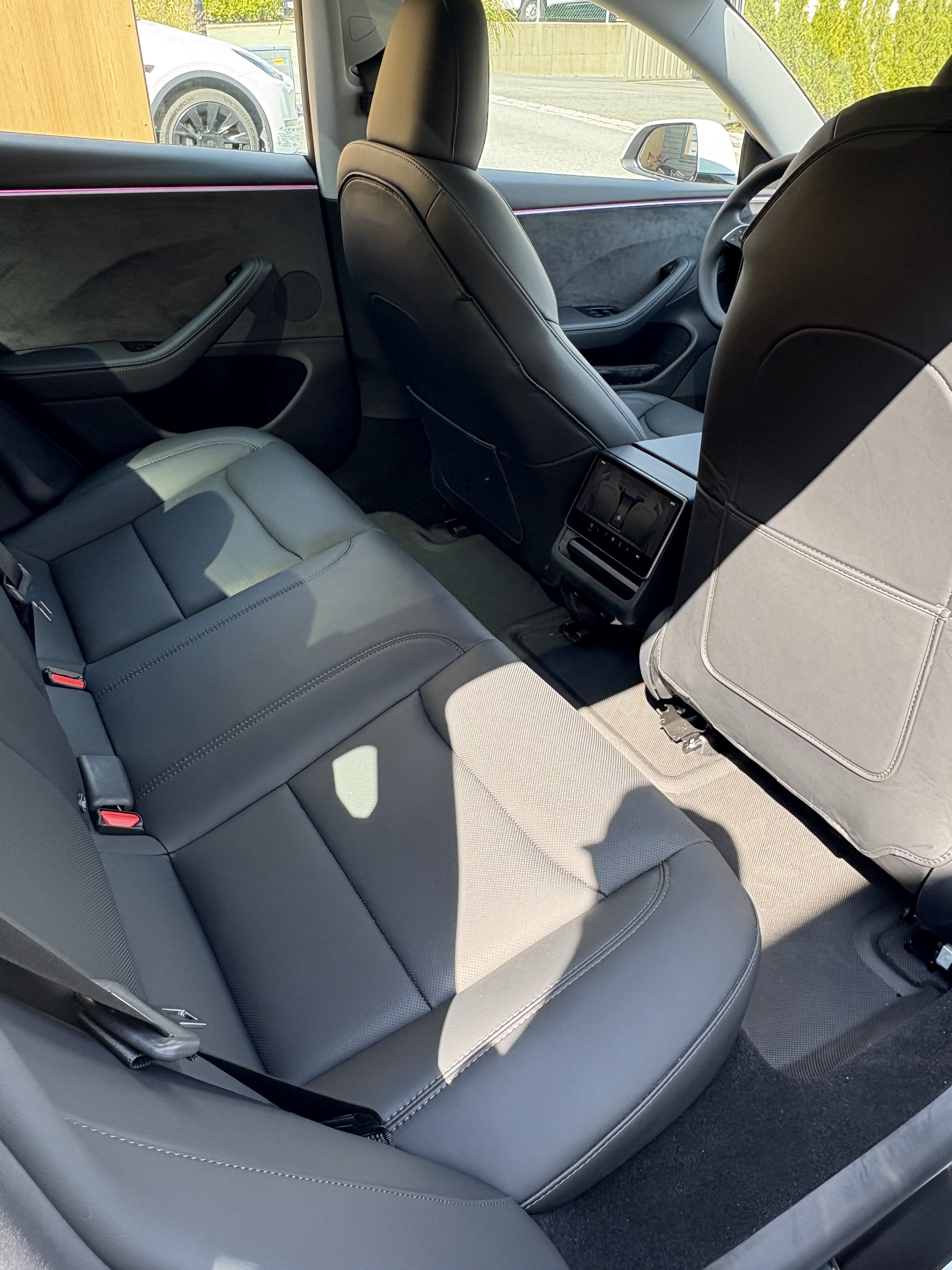 Tesla Model 3 Long Range med Bluetooth audio