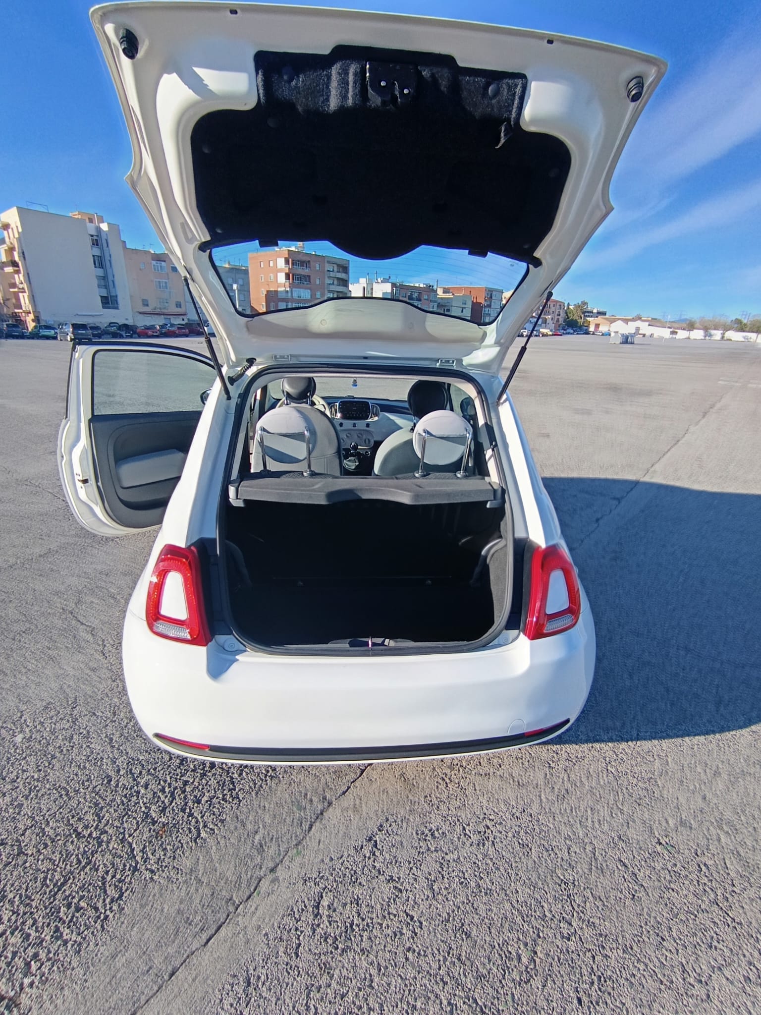 Fiat 500 con Puertos de carga USB