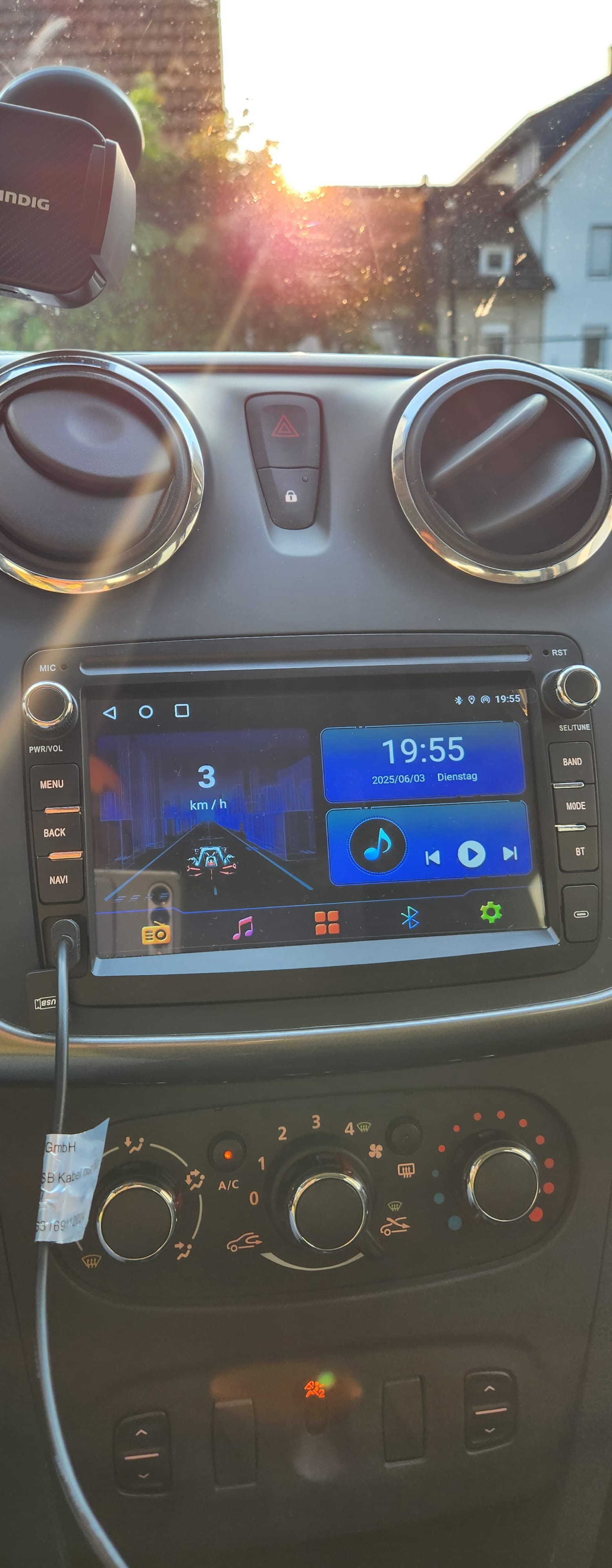 Dacia Logan MCV mit Rollstuhl geeignet