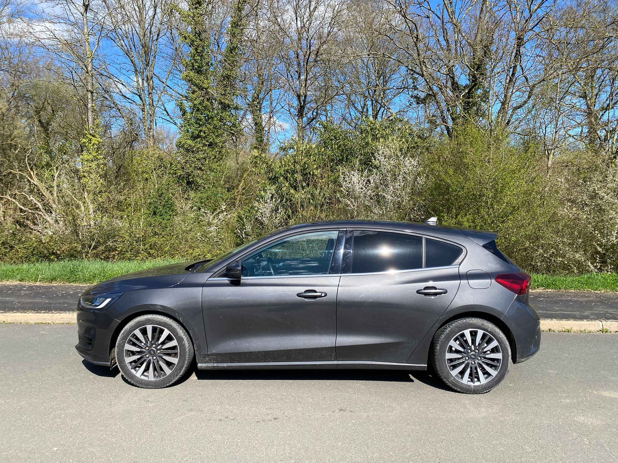 Ford Focus Titanium avec Climatisation