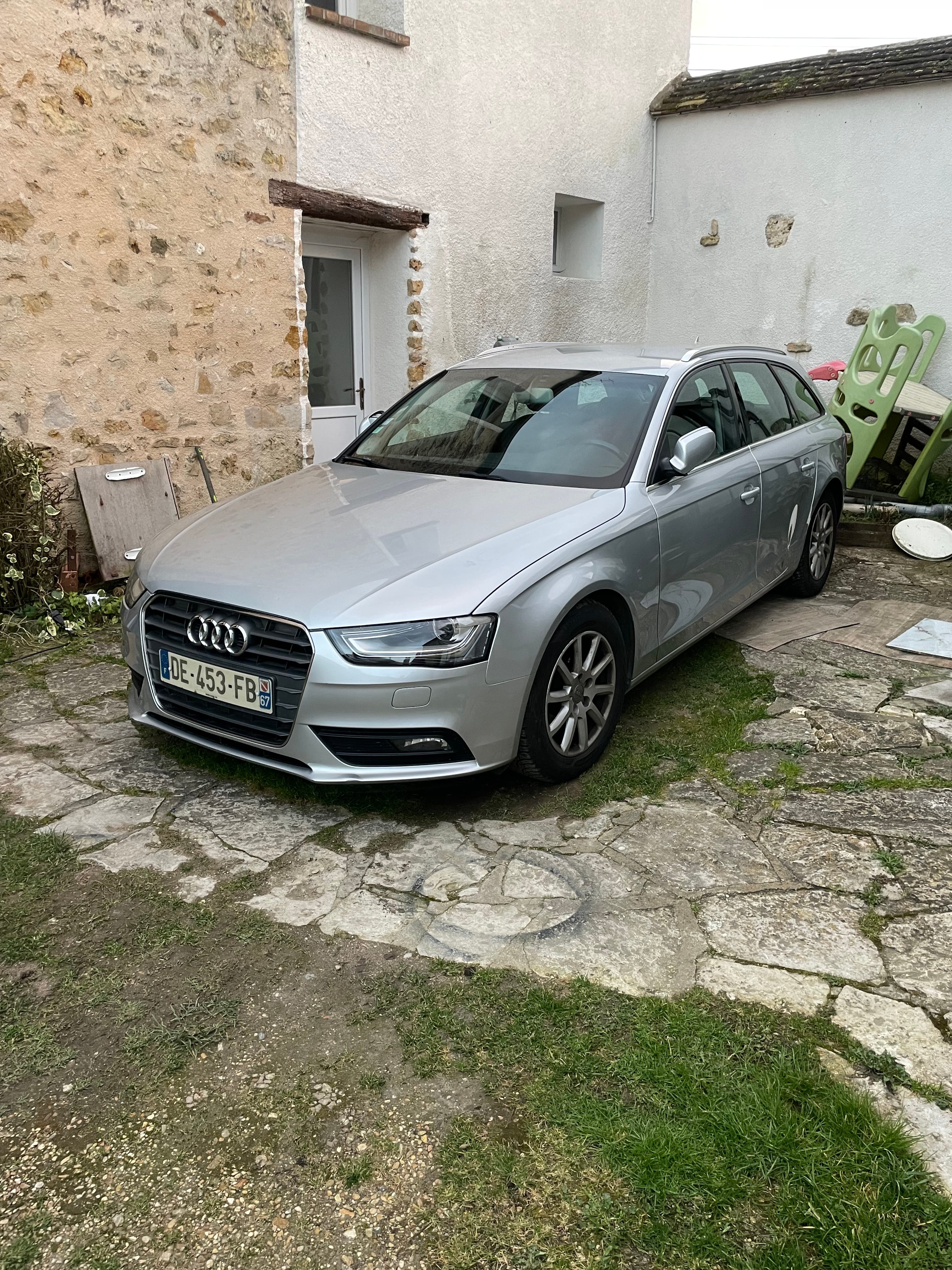 Audi A4 Avant avec Climatisation