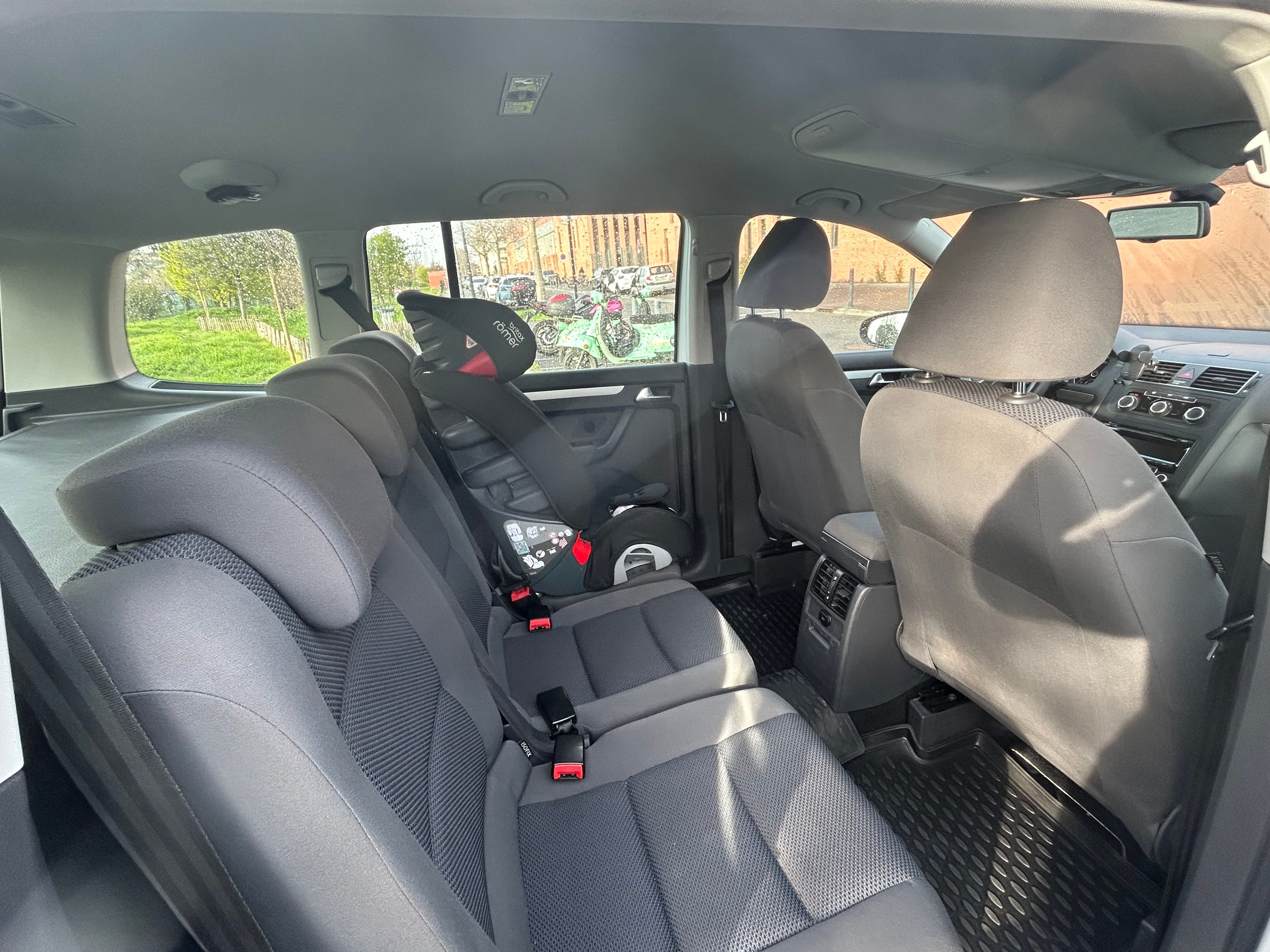 Volkswagen Touran avec Climatisation