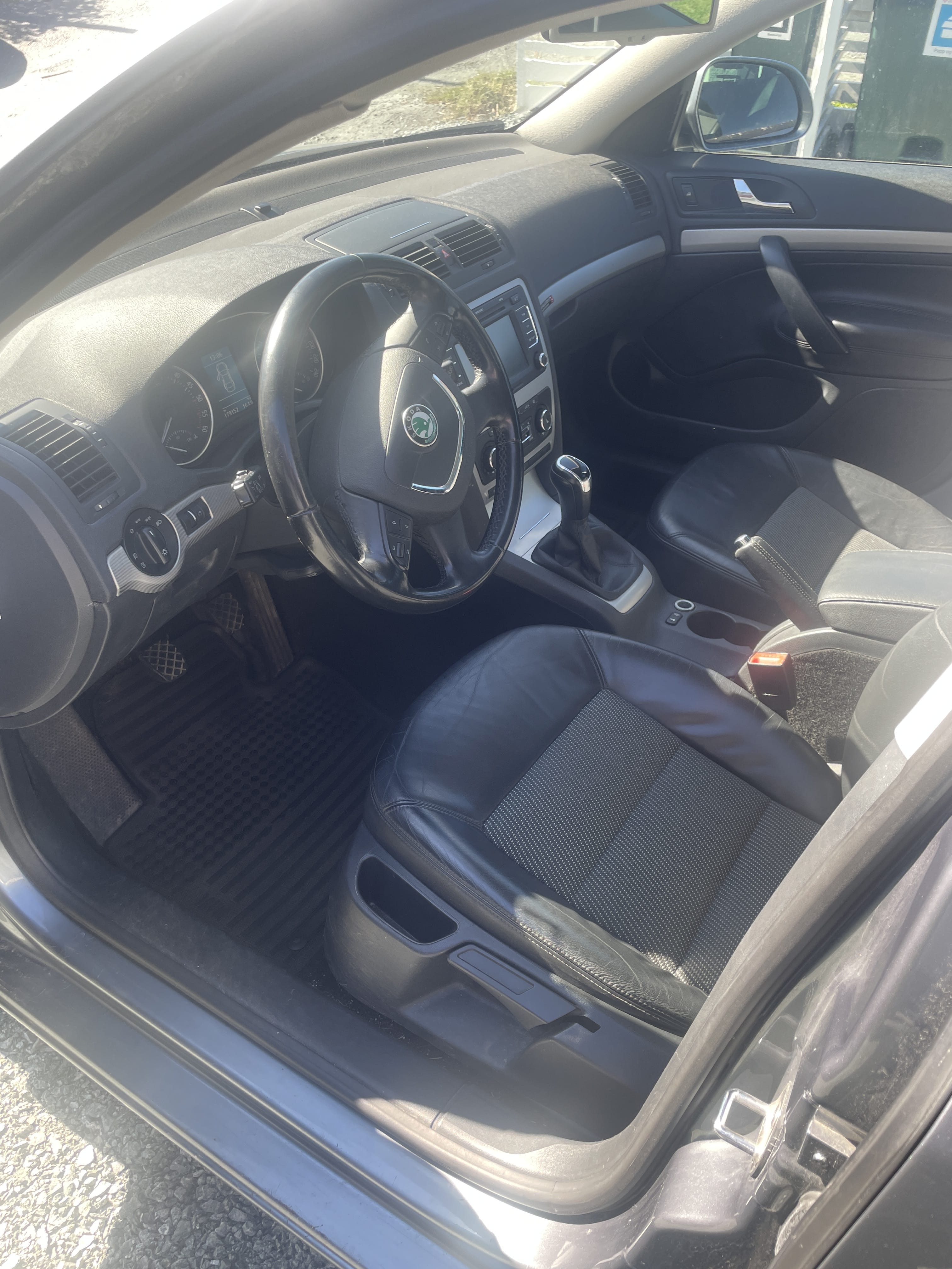 Skoda Octavia Tour Combi med Bluetooth audio