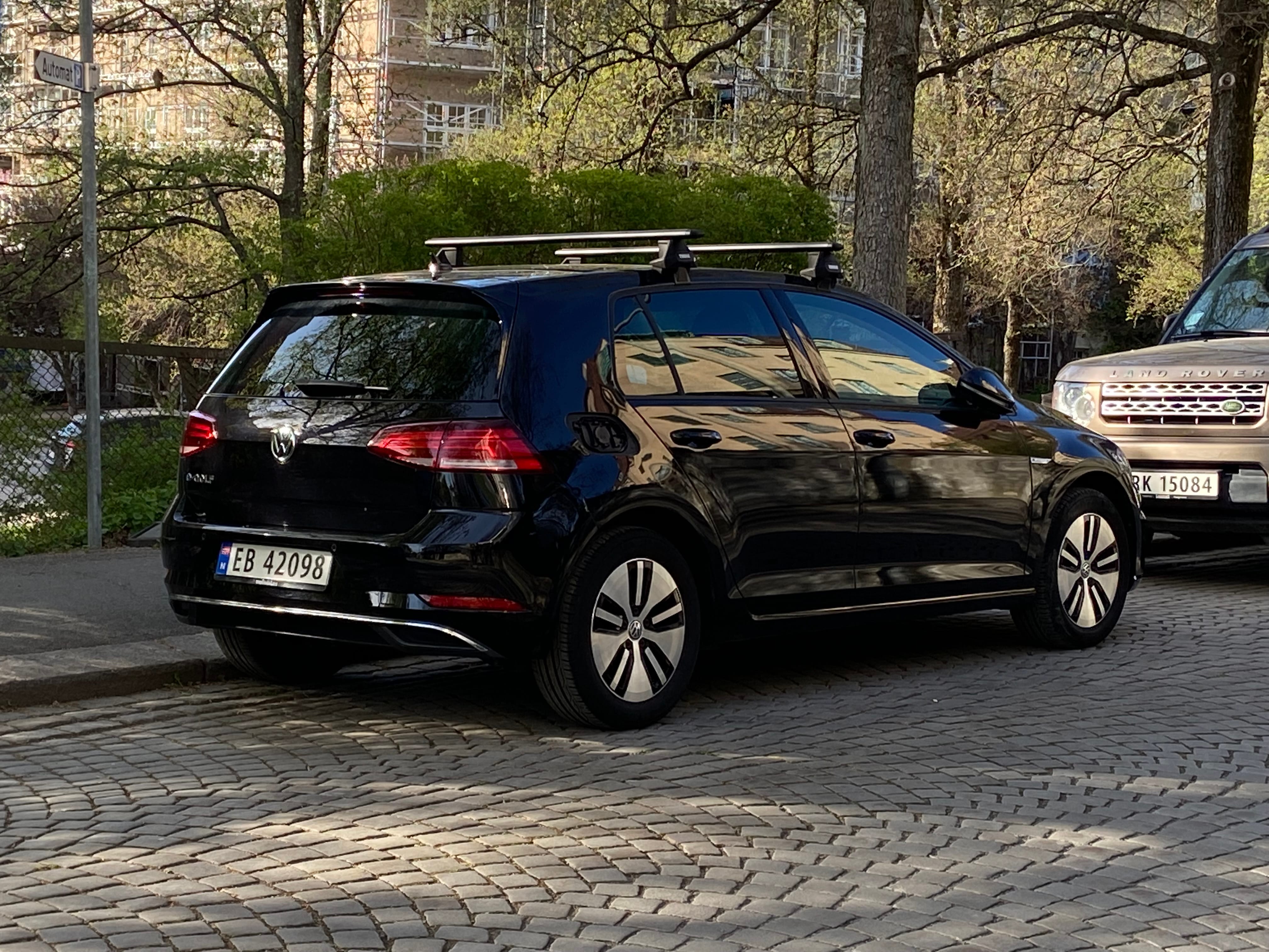 Volkswagen e-Golf mit Navigationsgerät