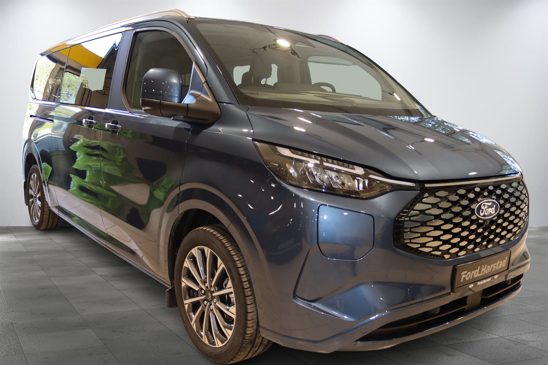 Ford Tourneo Custom, 2026, Elektrisk, automatisk, 8 seter
