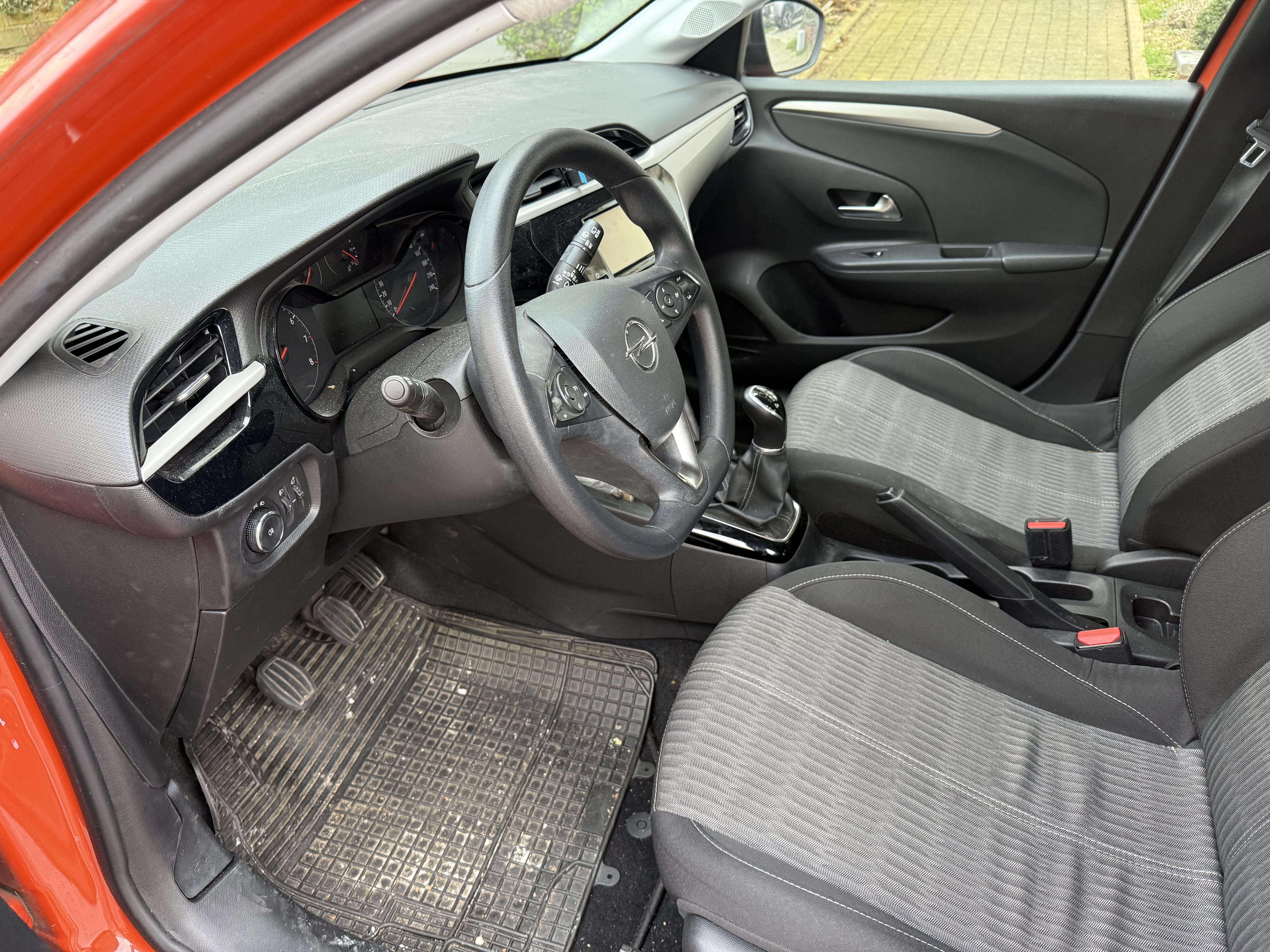 Opel Corsa F met Bluetooth audio