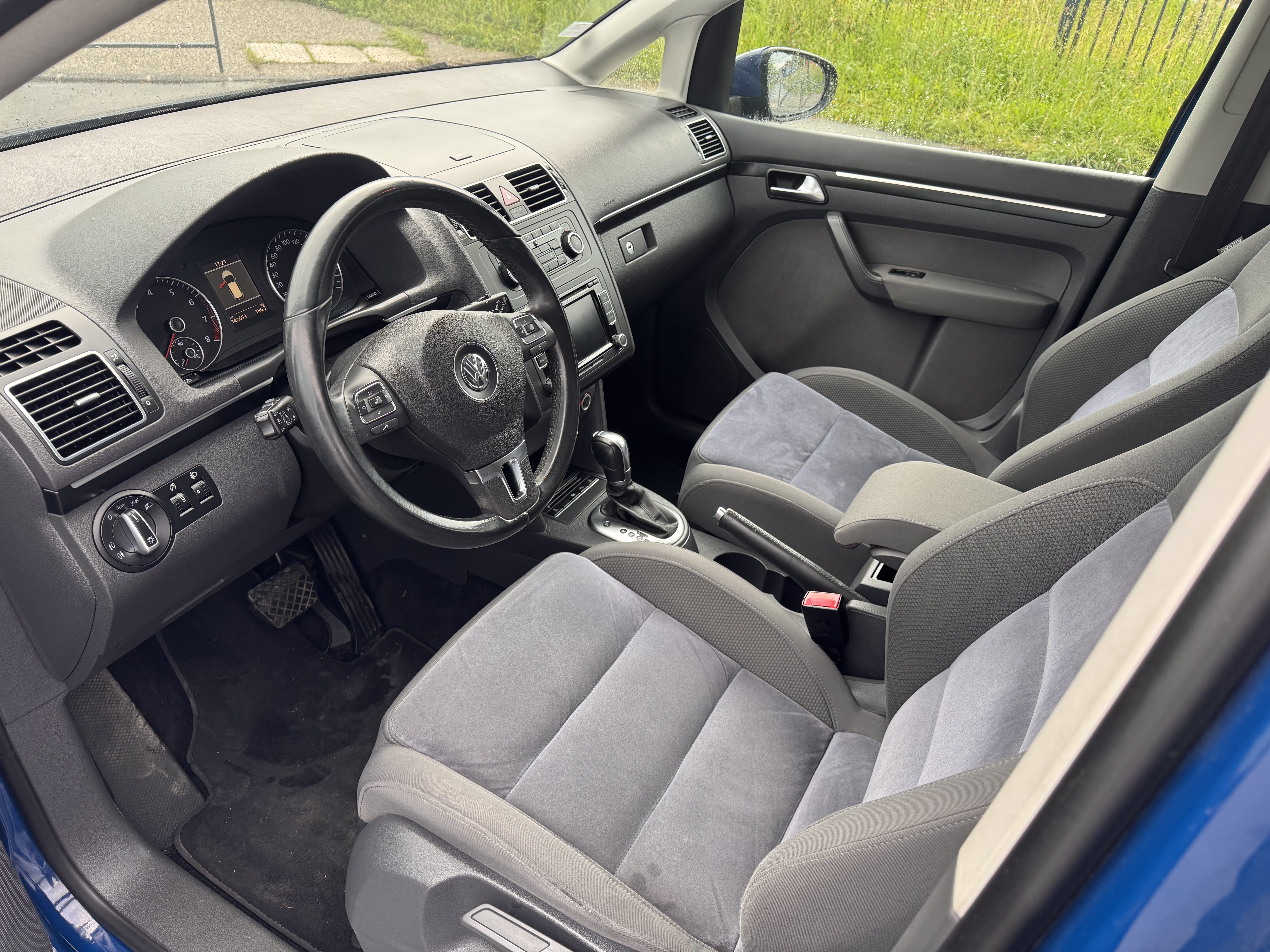 Volkswagen Touran avec Pneus neige