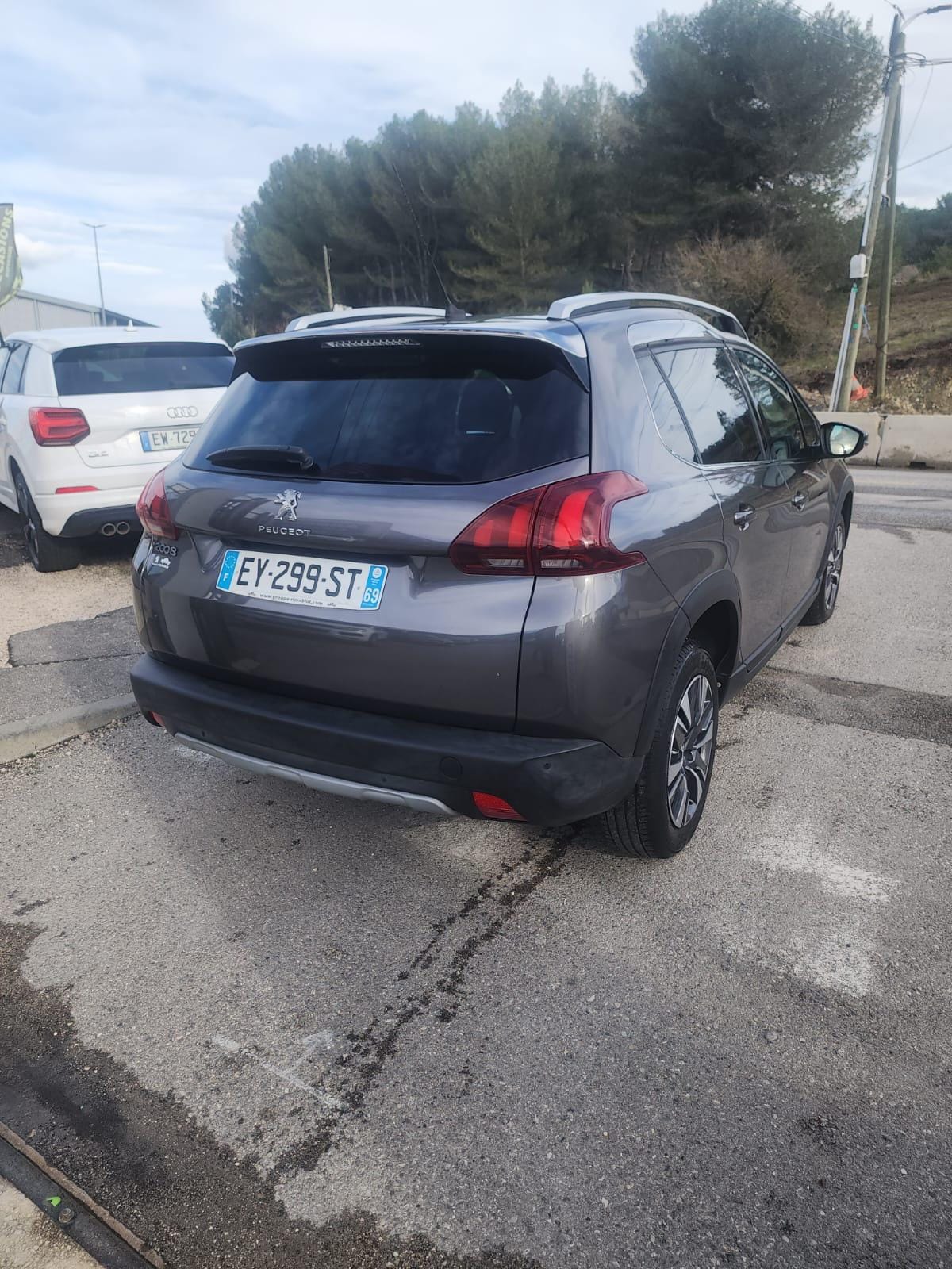 Peugeot 2008 avec GPS
