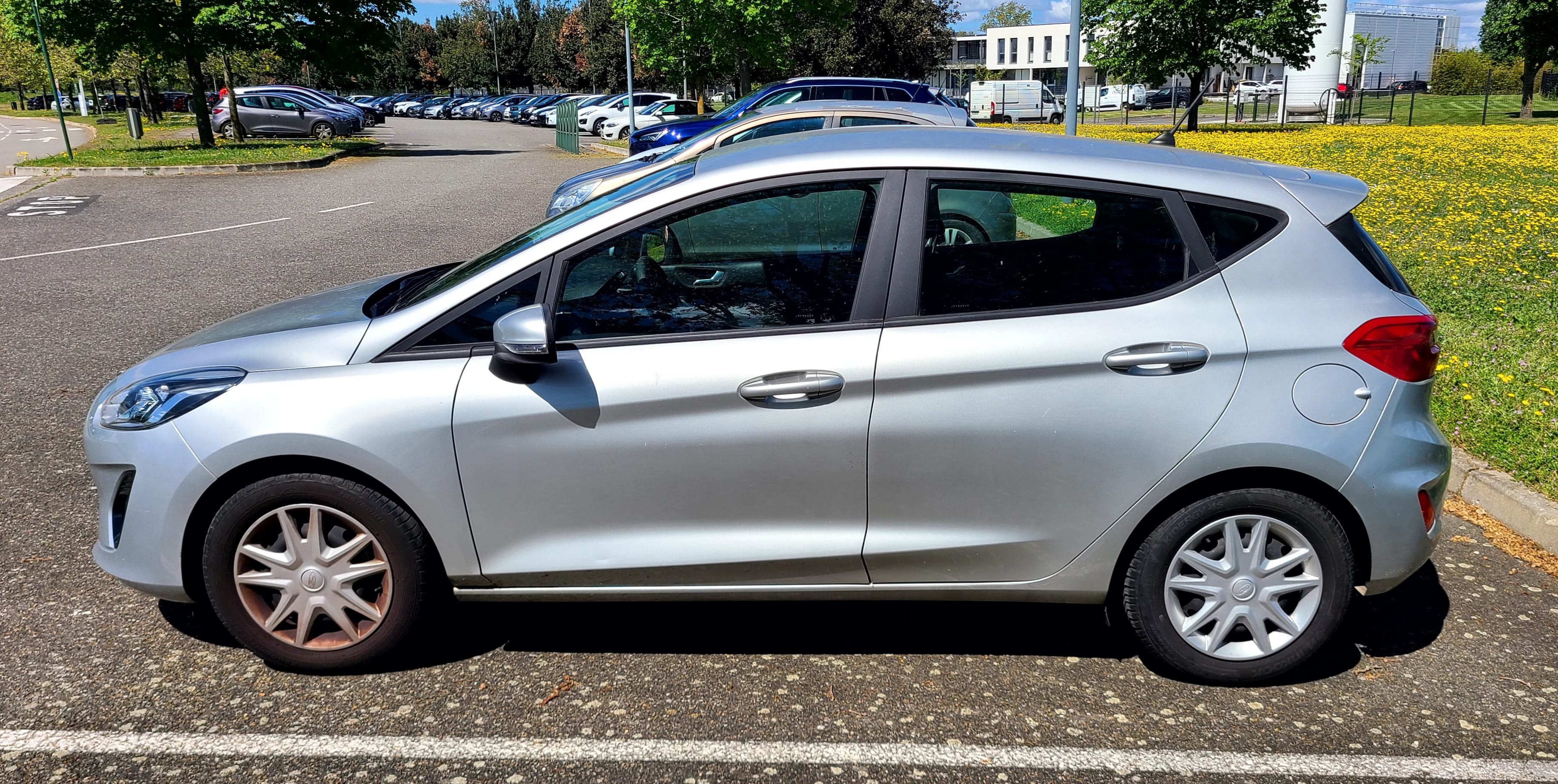 Ford Fiesta avec Climatisation