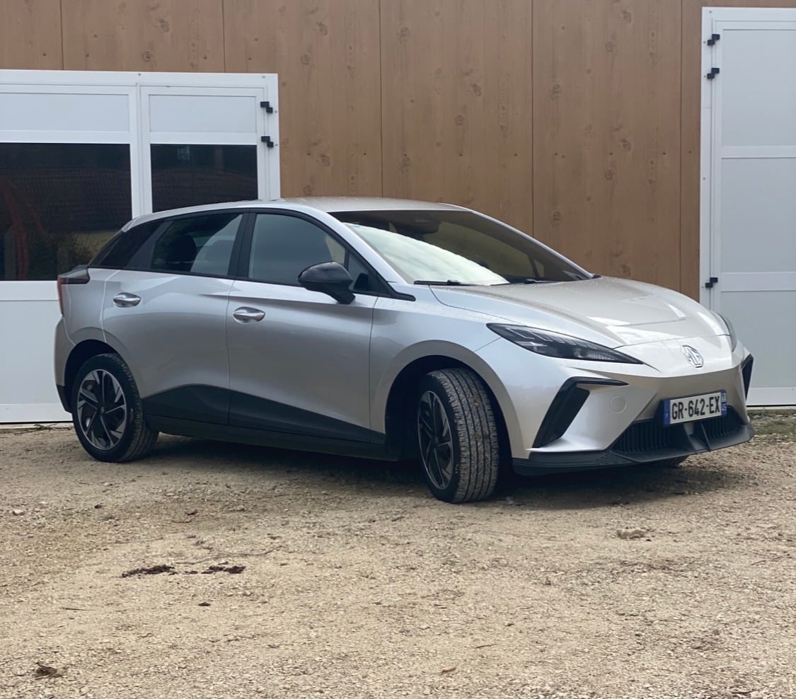 MG MG4, 2023, Électrique, automatique