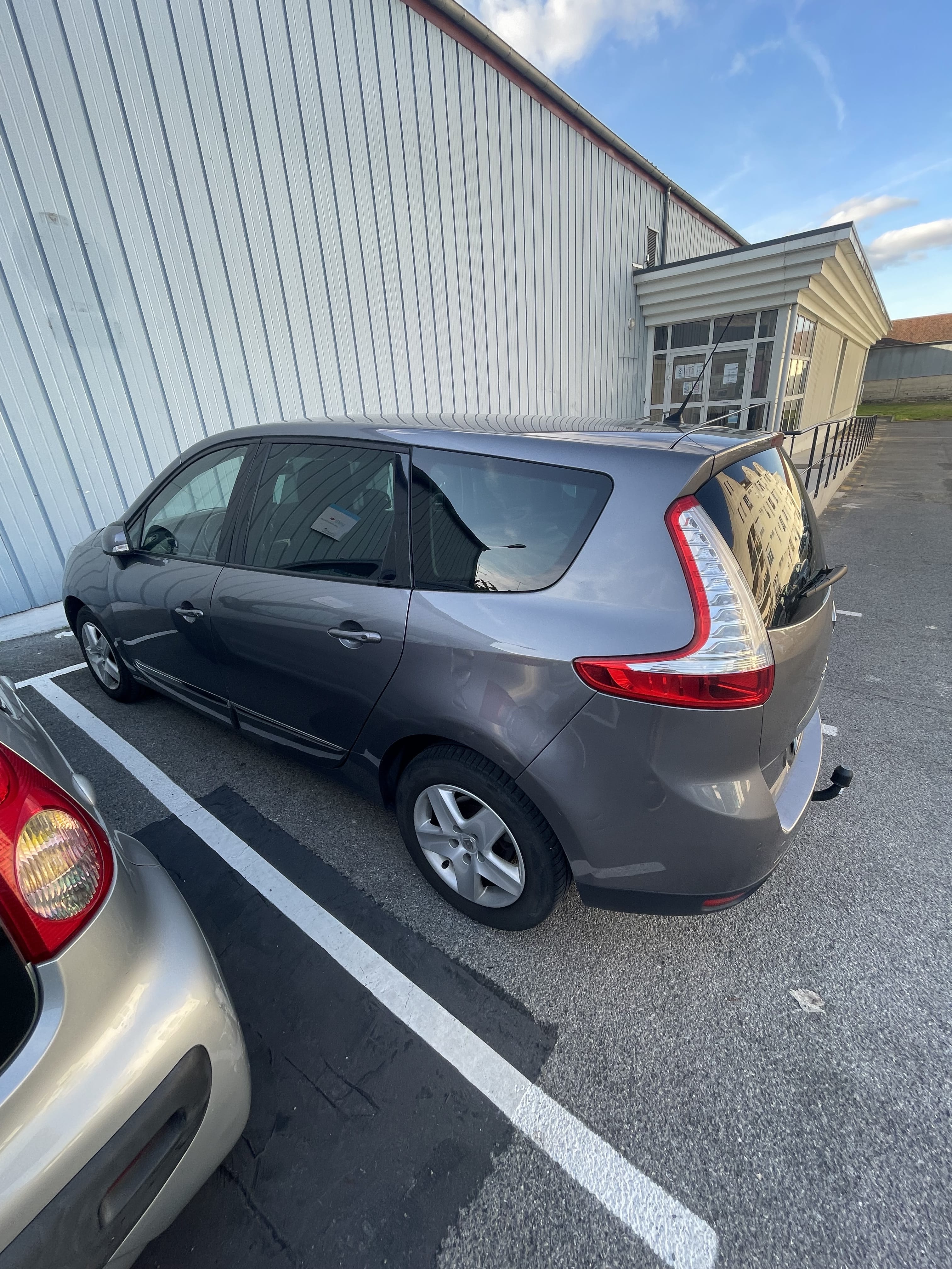 Renault Grand Scenic avec Climatisation